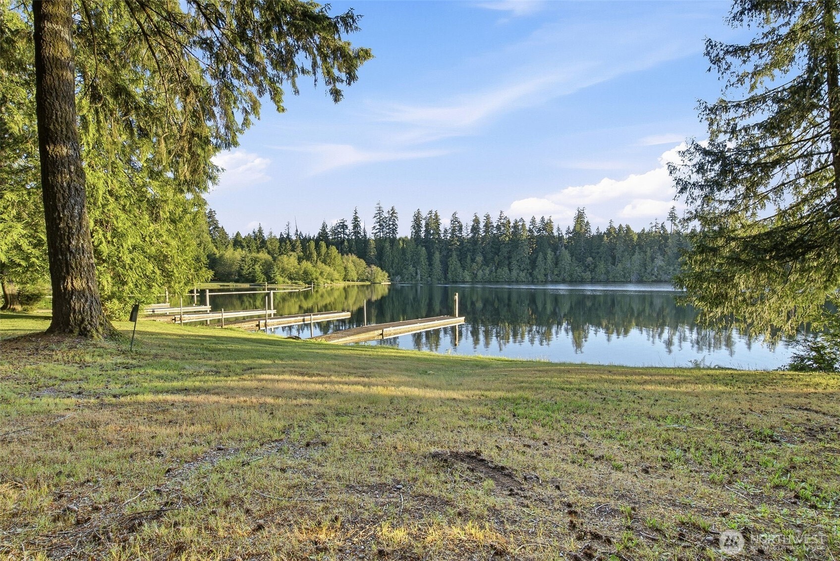 1052 E Mason Lake Drive Property Photo 31