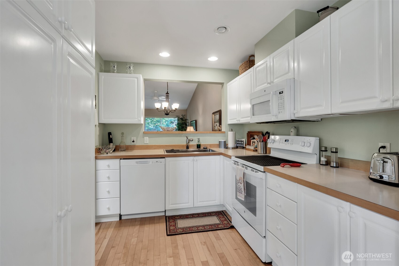 4304 S 220th Place Property Photo 17