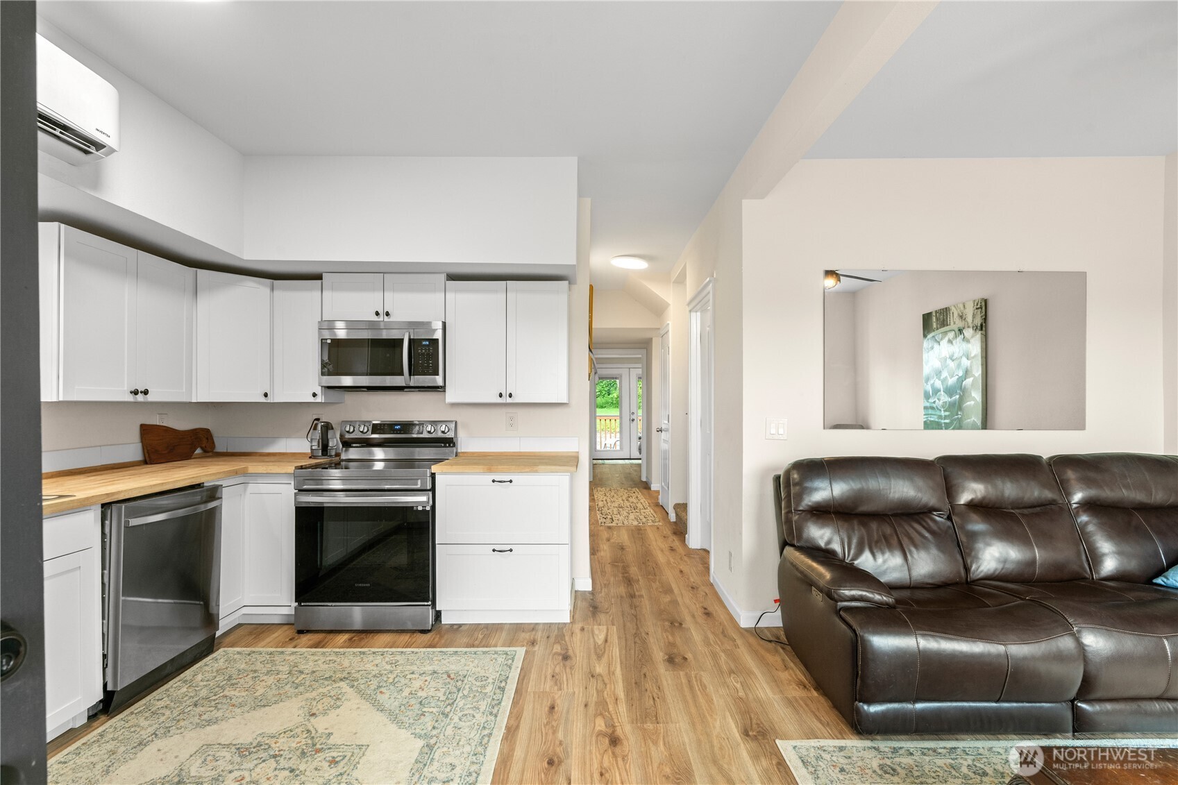 618 Randall Street Property Photo 2