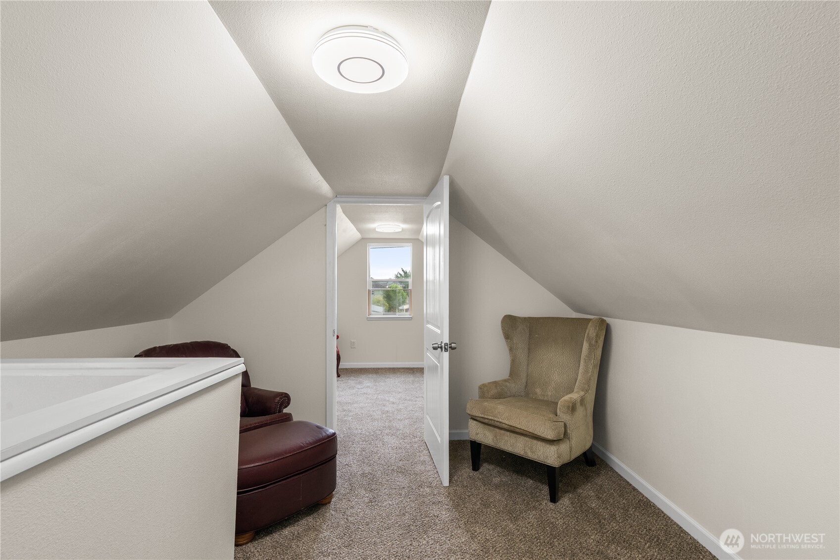 618 Randall Street Property Photo 18