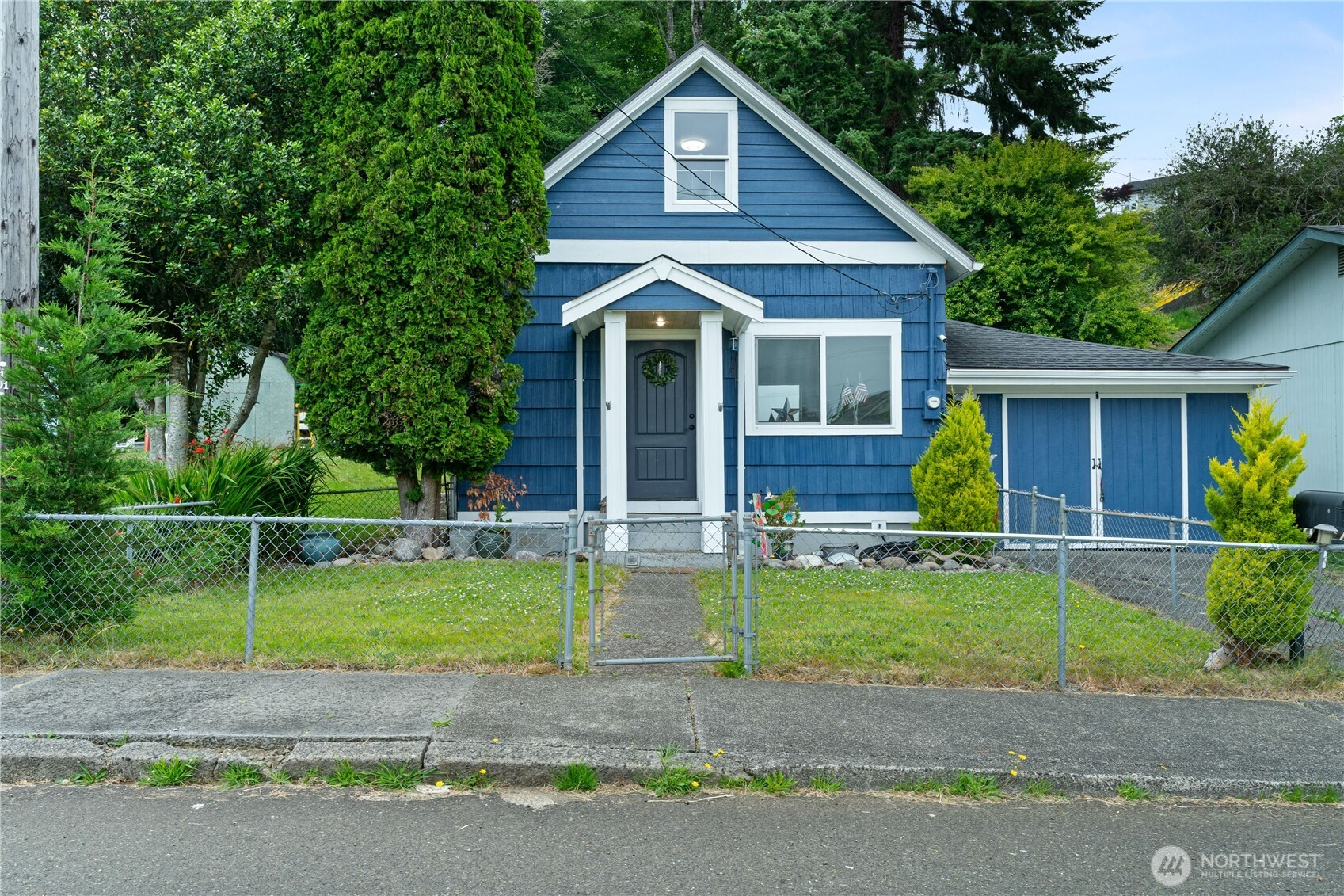 618 Randall Street Property Photo 25