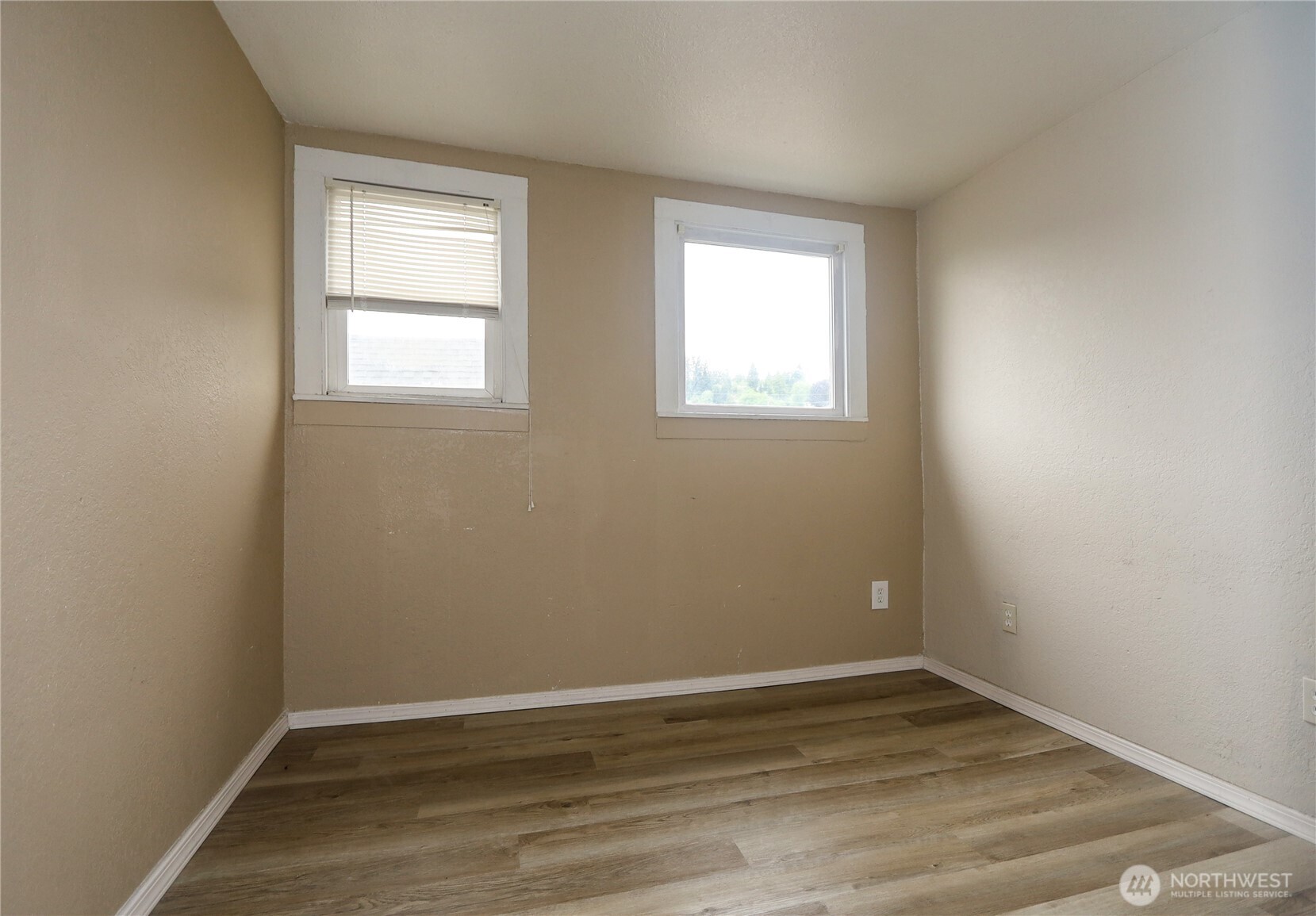 1111 Chenault Avenue Property Photo 3