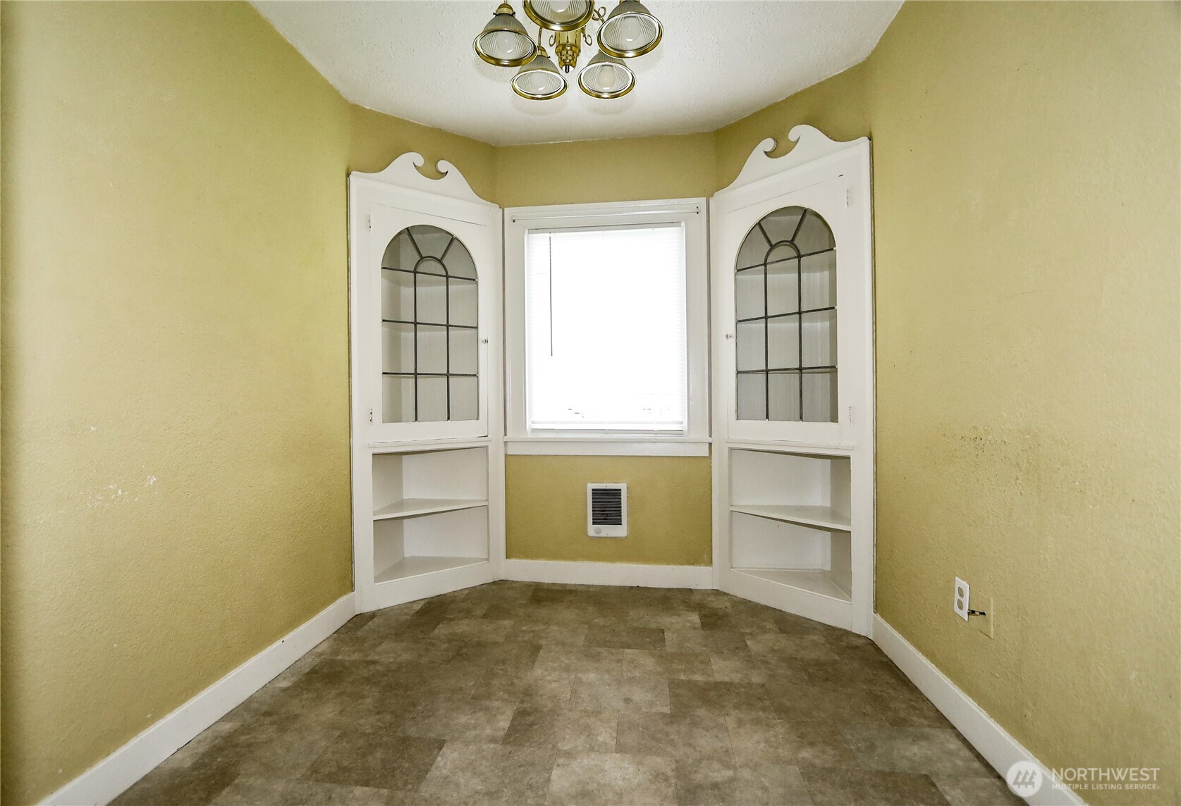 1111 Chenault Avenue Property Photo 5
