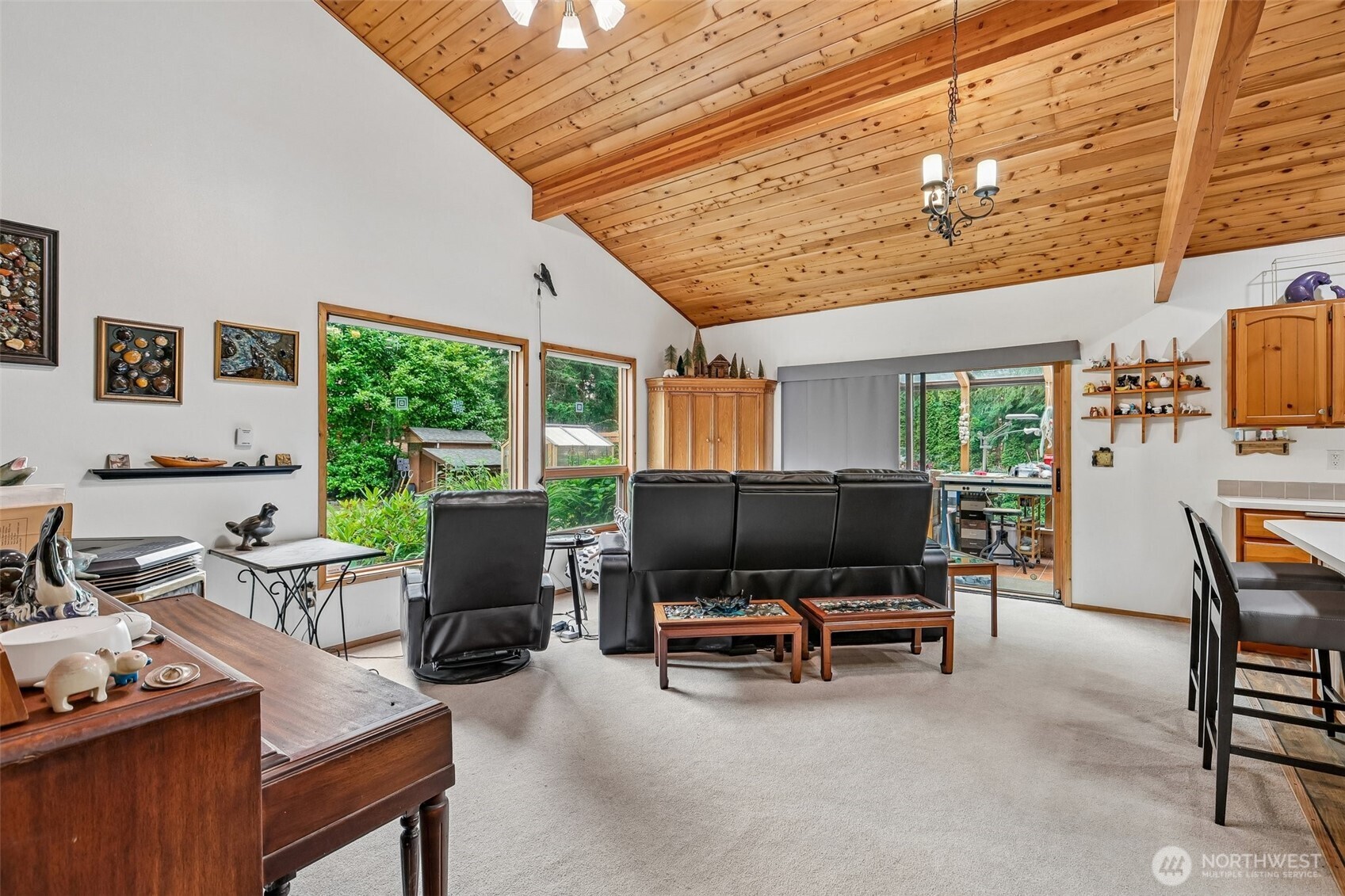 1834 Lake Drive Property Photo 8