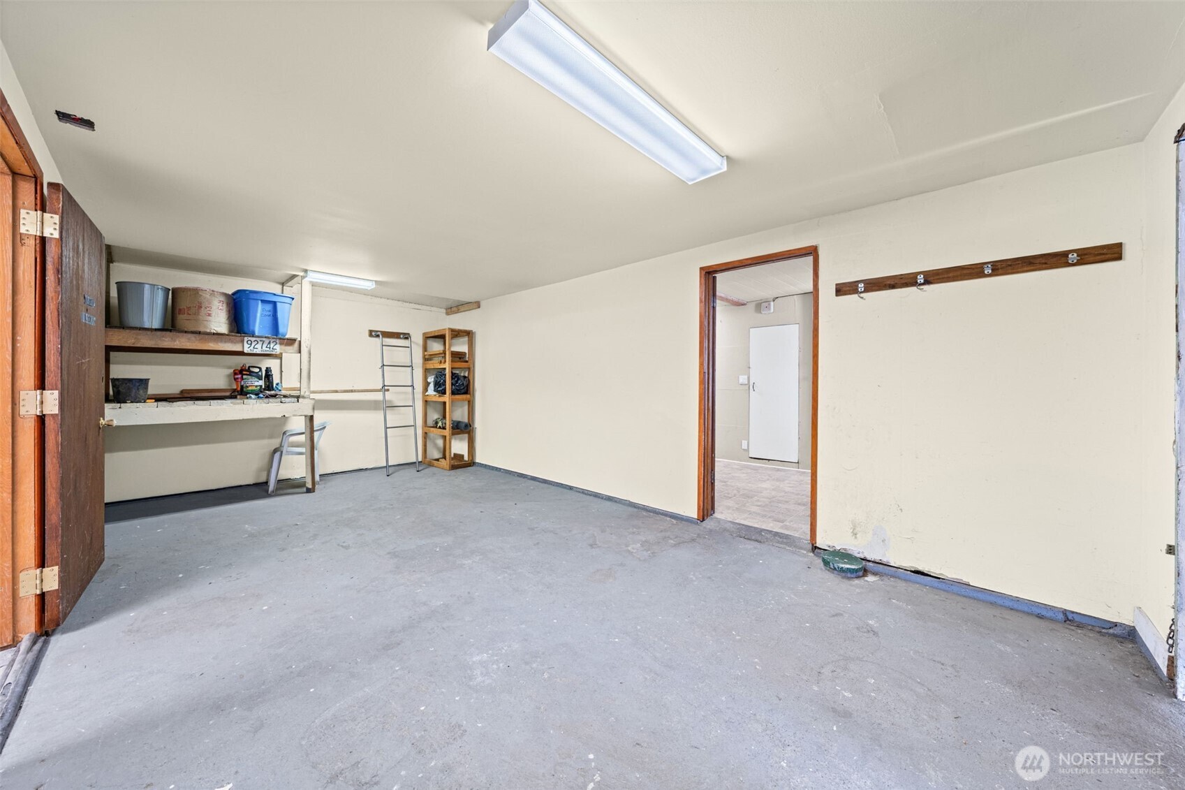 205 W Saar Street Property Photo 26