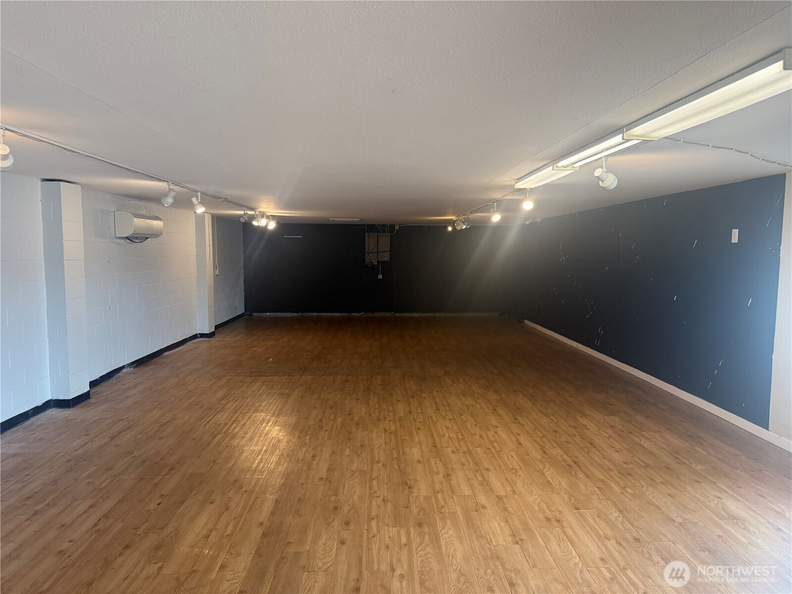 420 Auburn Way Property Photo 8