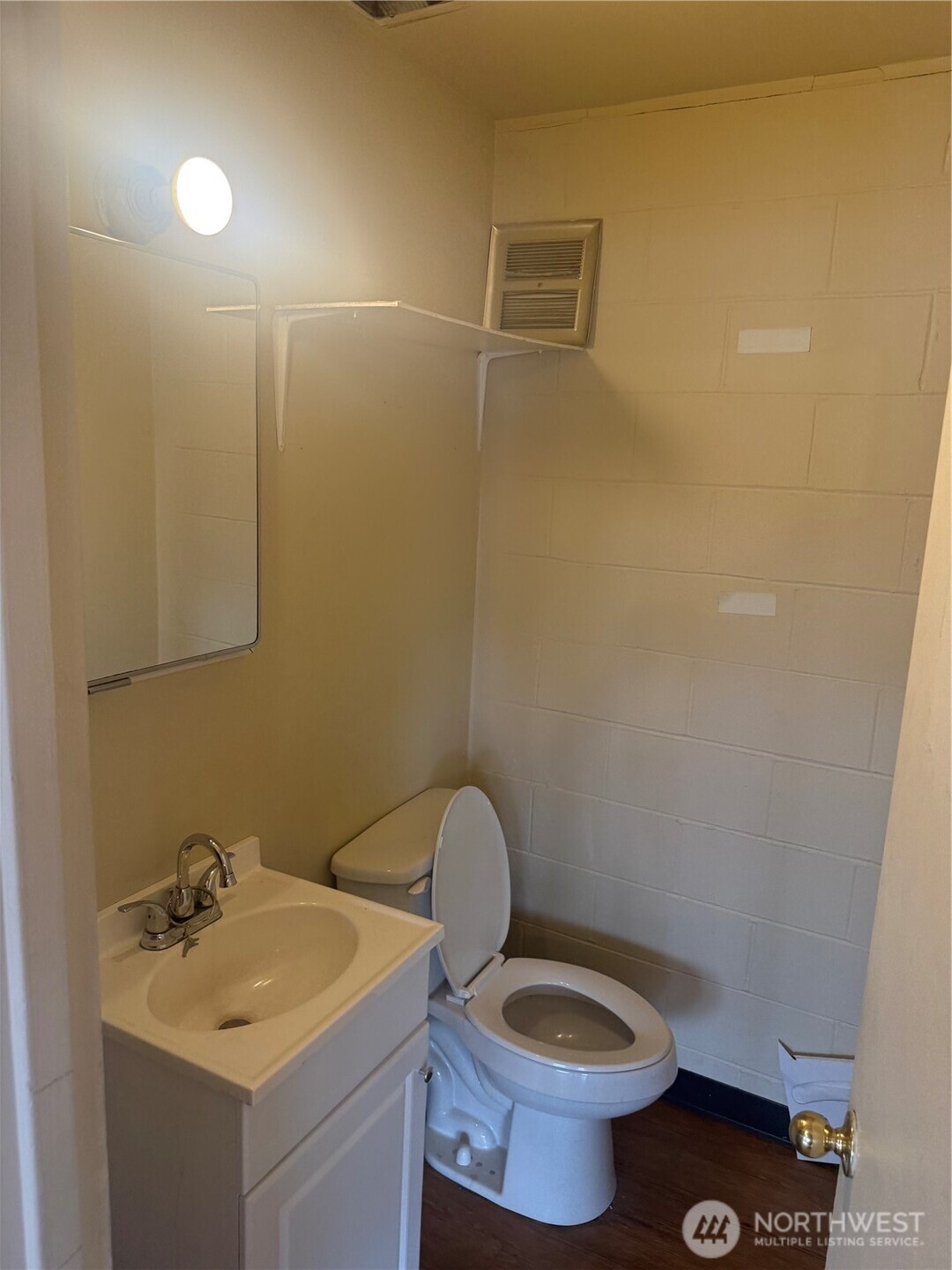 420 Auburn Way Property Photo 10