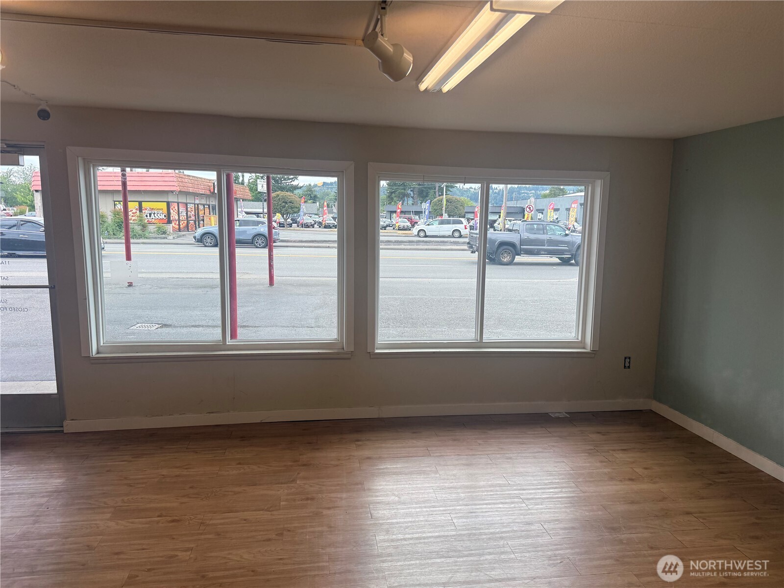 420 Auburn Way Property Photo 14