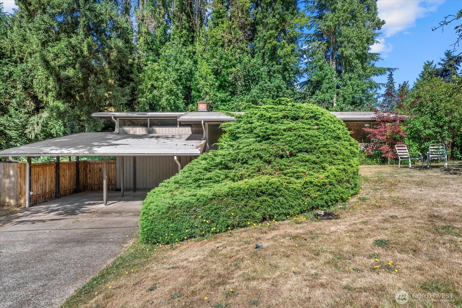 131 109th Avenue Property Photo 1