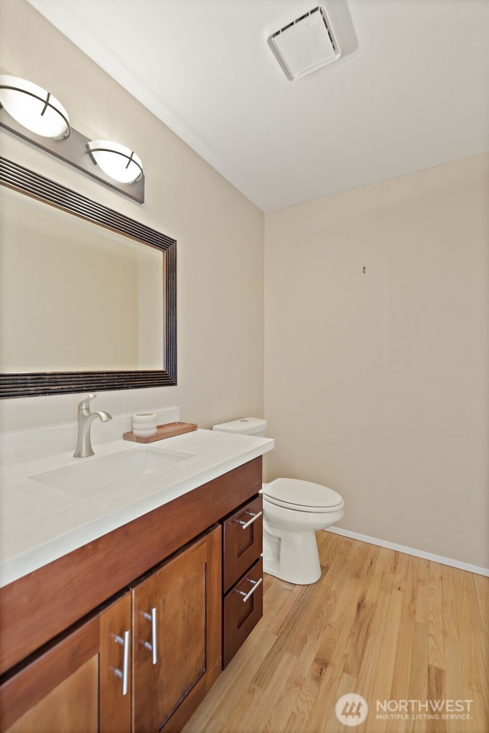1819 221st Place Property Photo 7