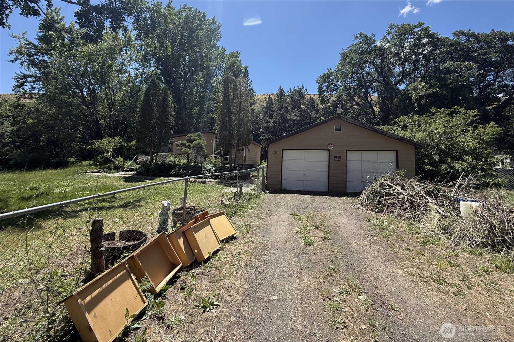 20 E Tampico Park Road Property Photo 1