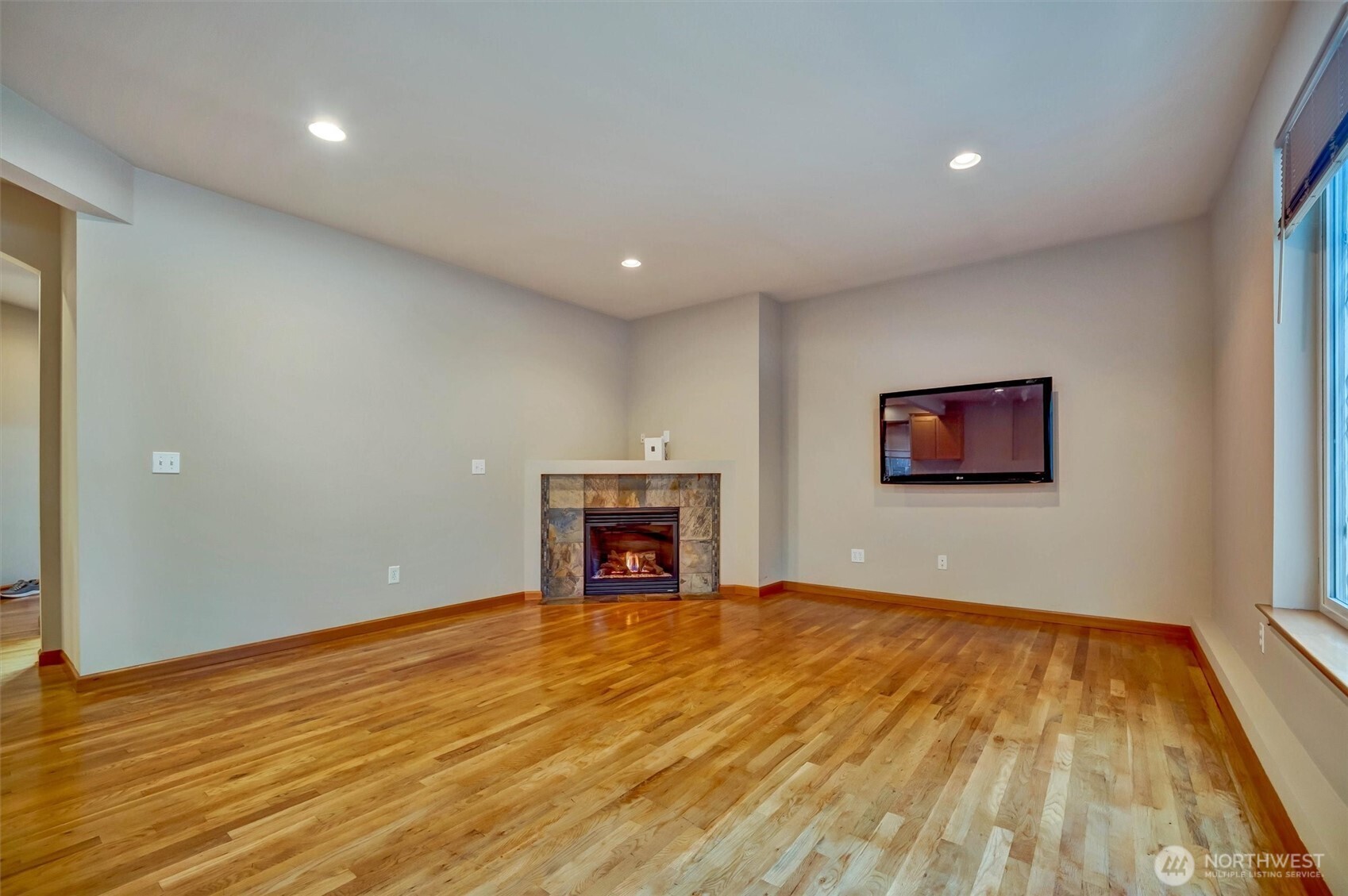 2125 131st Place Property Photo 6
