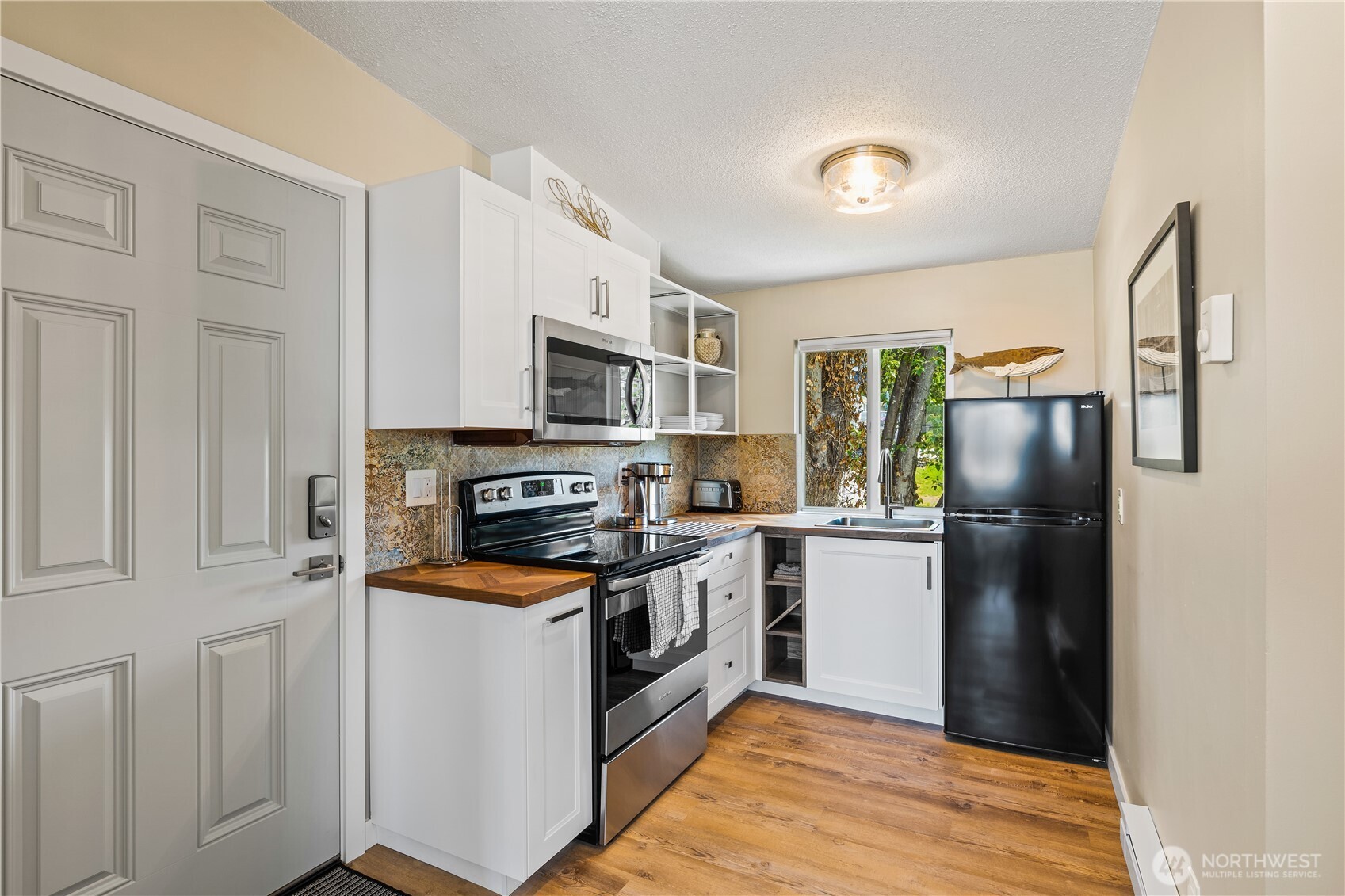 7456 Birch Bay Drive Property Photo 13