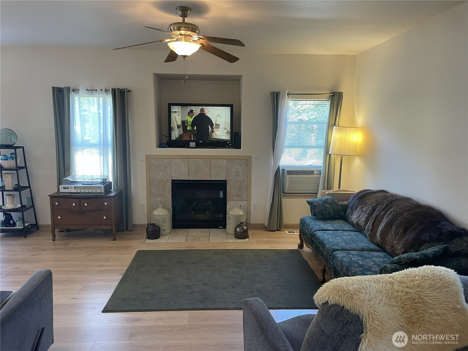 11712 10th Avenue Property Photo 4