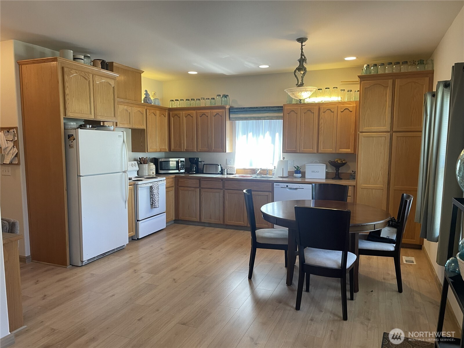 11712 10th Avenue Property Photo 5