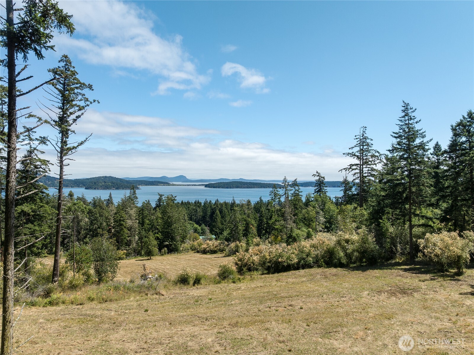 207 Suntides Lane Property Photo 1