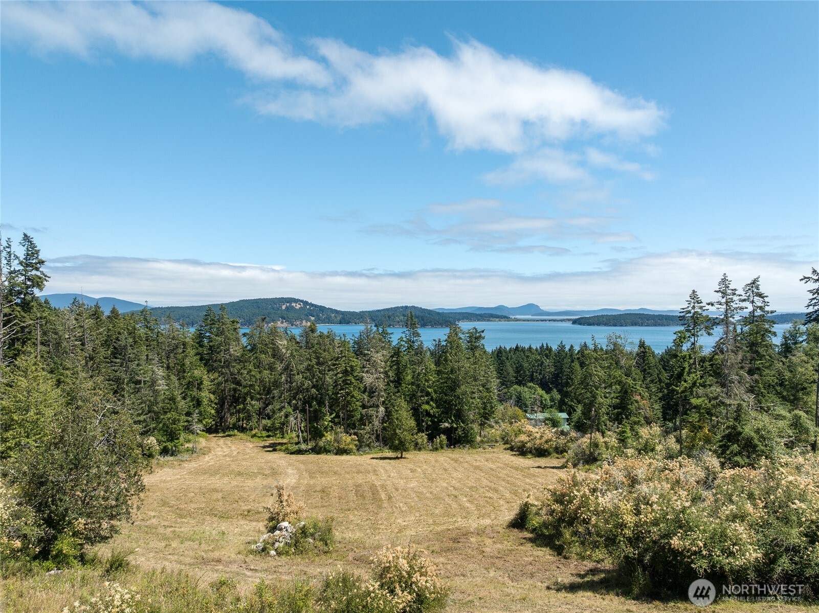 207 Suntides Lane Property Photo 4