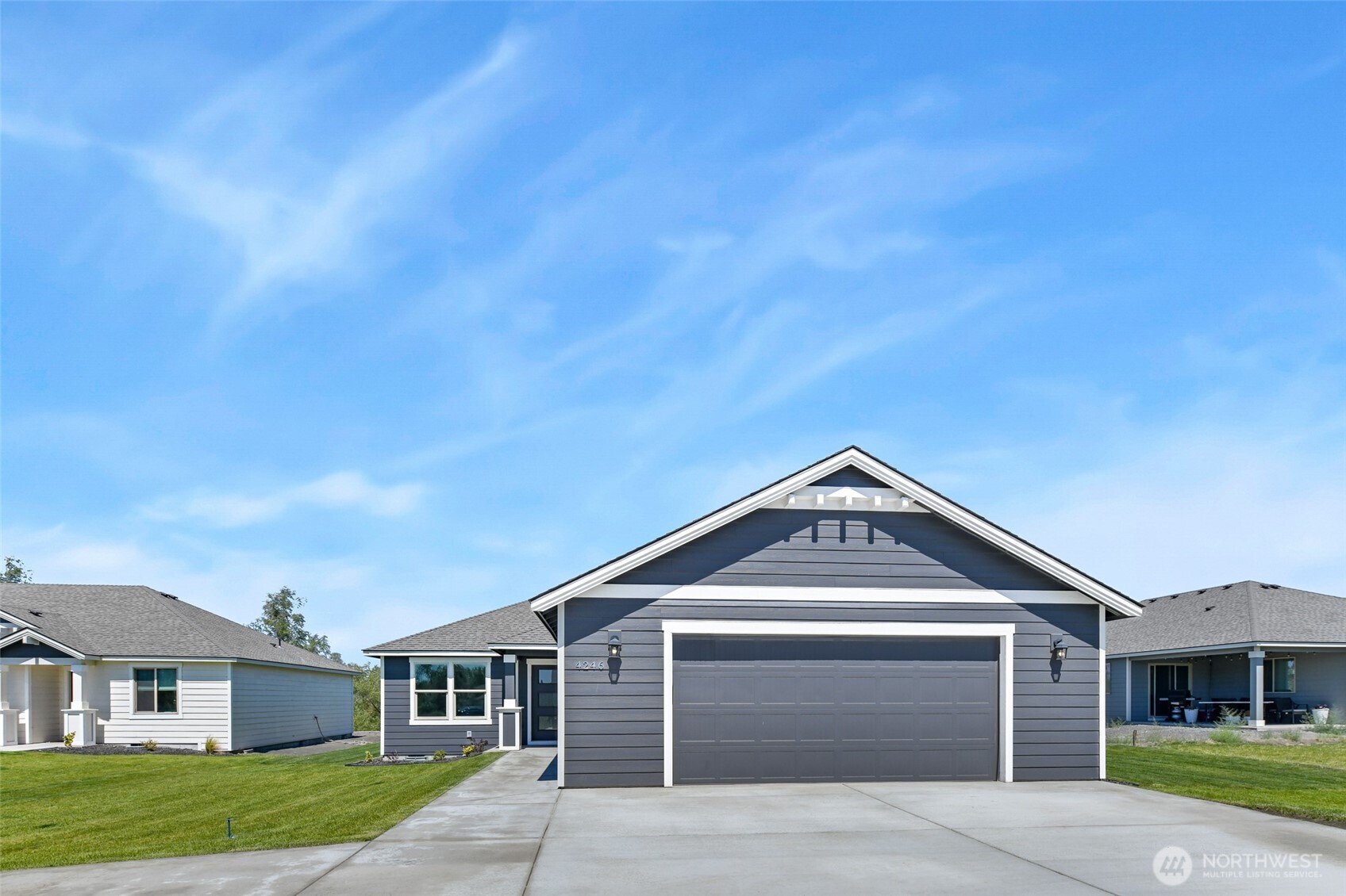 4246 W Sandy Court Property Photo 2