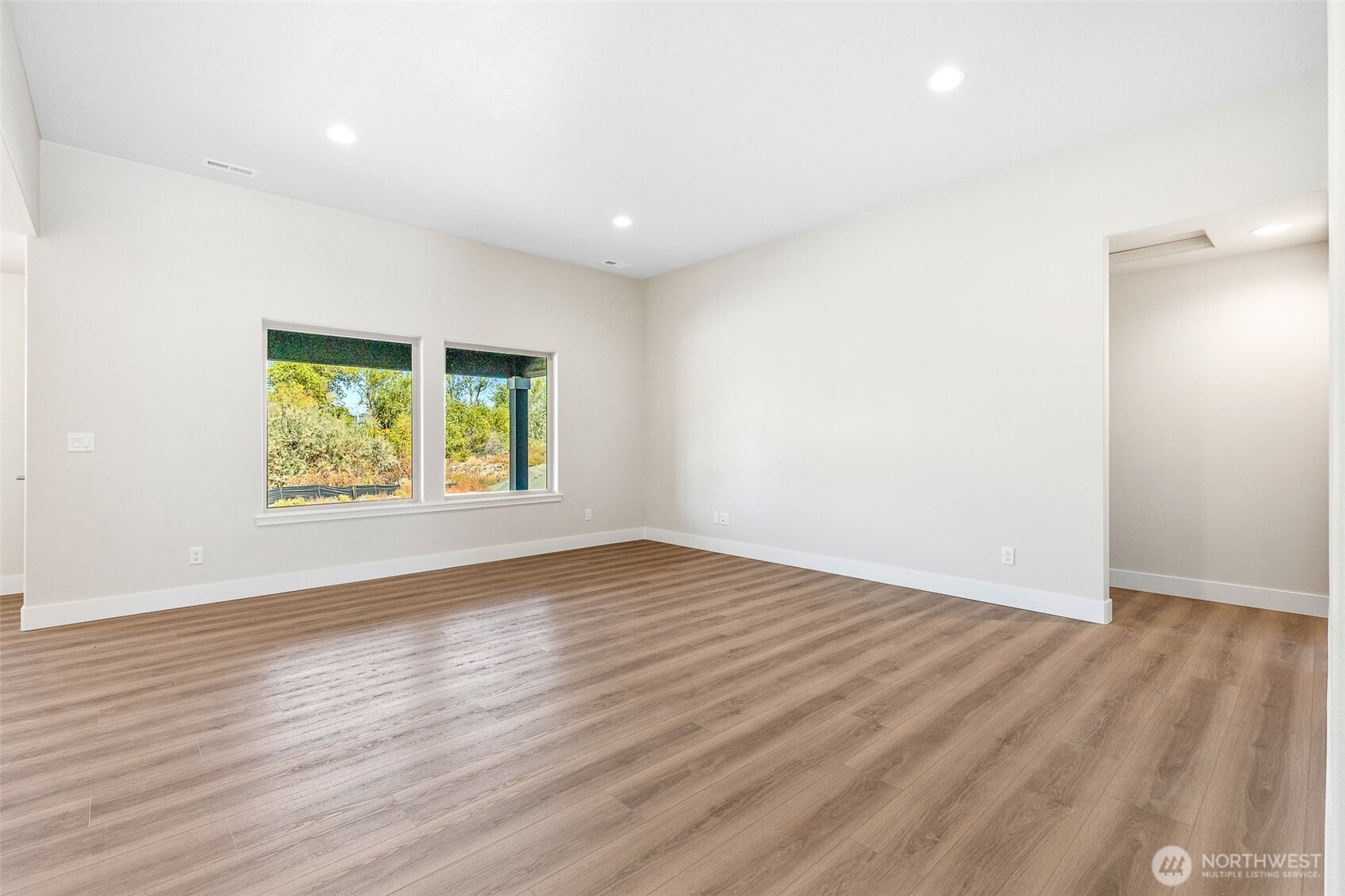 4246 W Sandy Court Property Photo 4