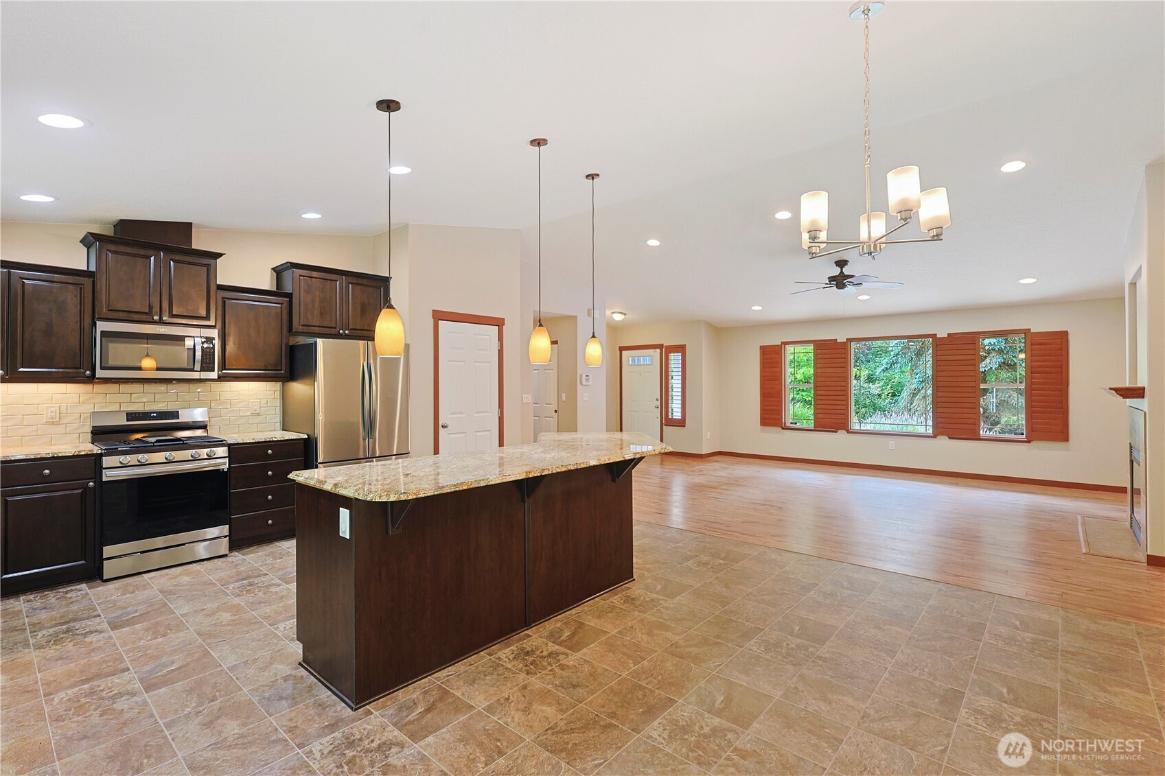 714 Tipsoo Loop Property Photo 8