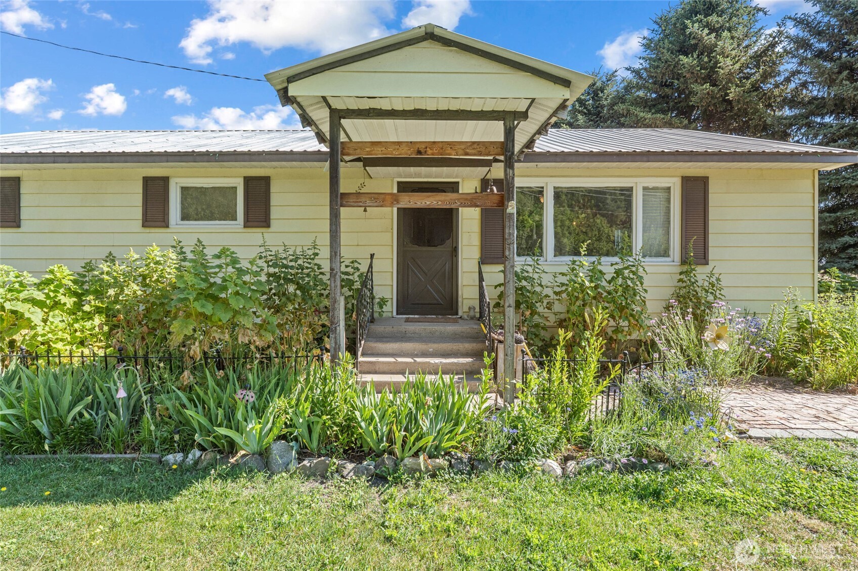 511 Valley Westside Road Property Photo 4