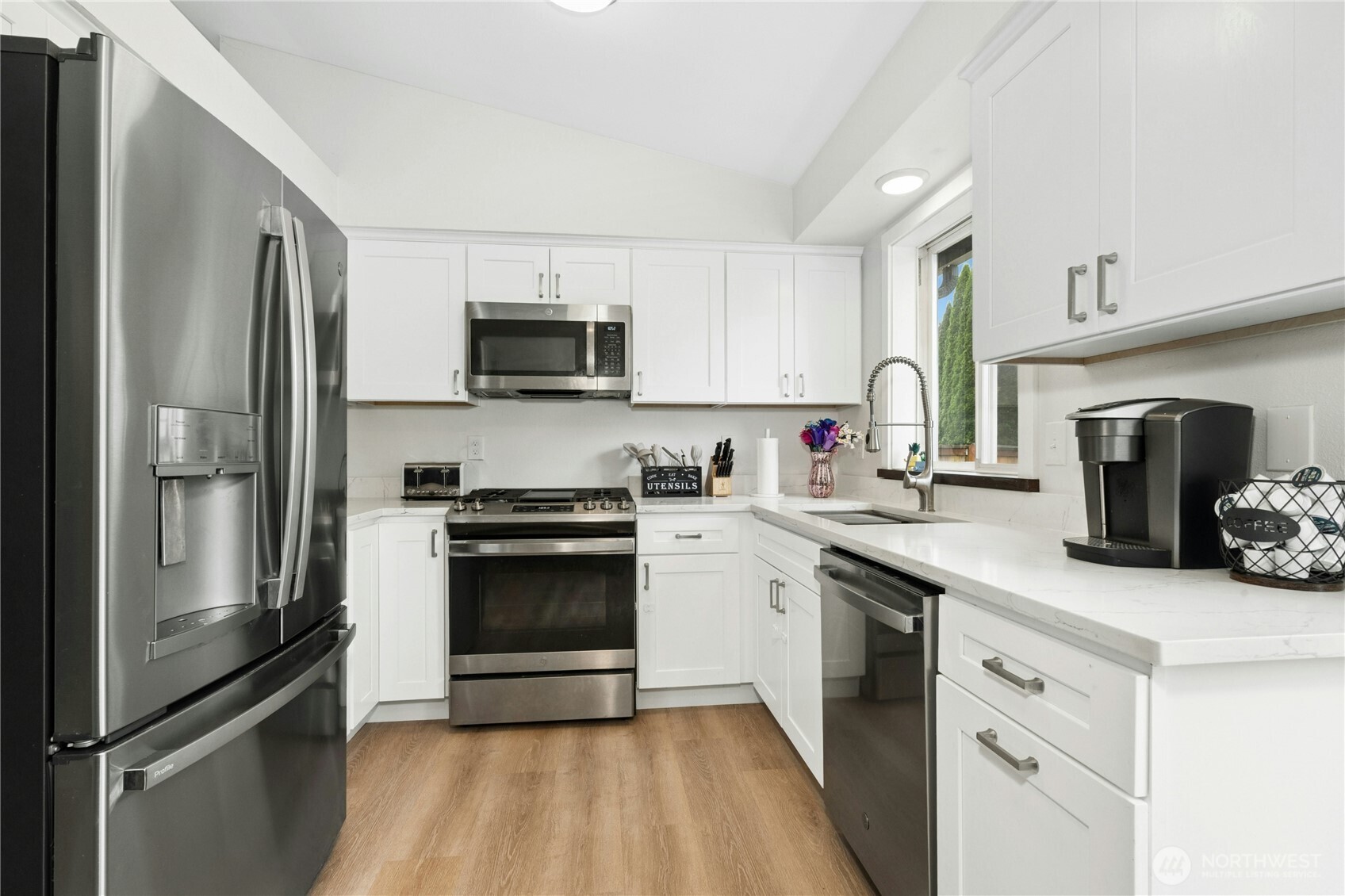 13813 52nd Avenue Property Photo 7
