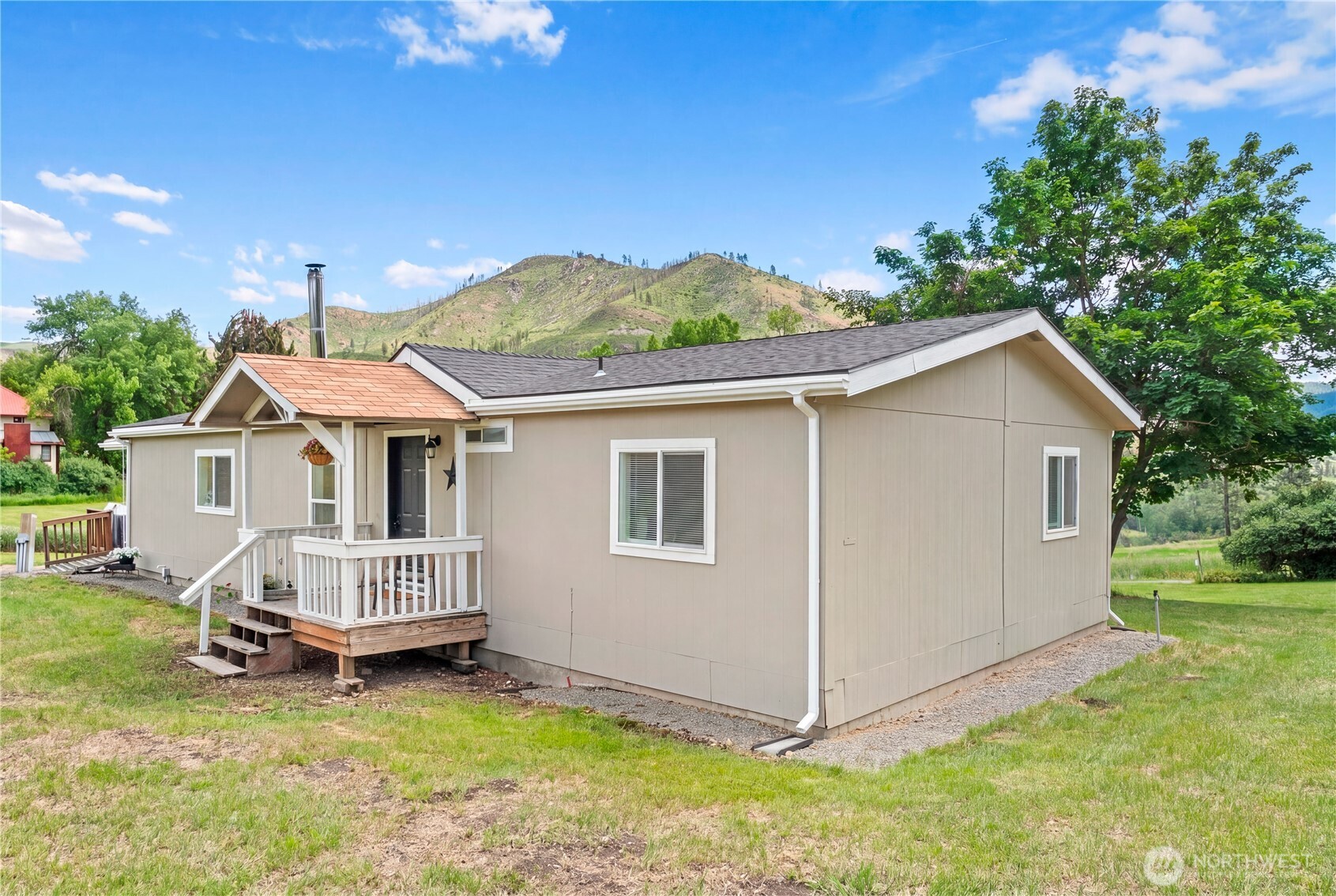 4562 Lessig Road A Property Photo 2