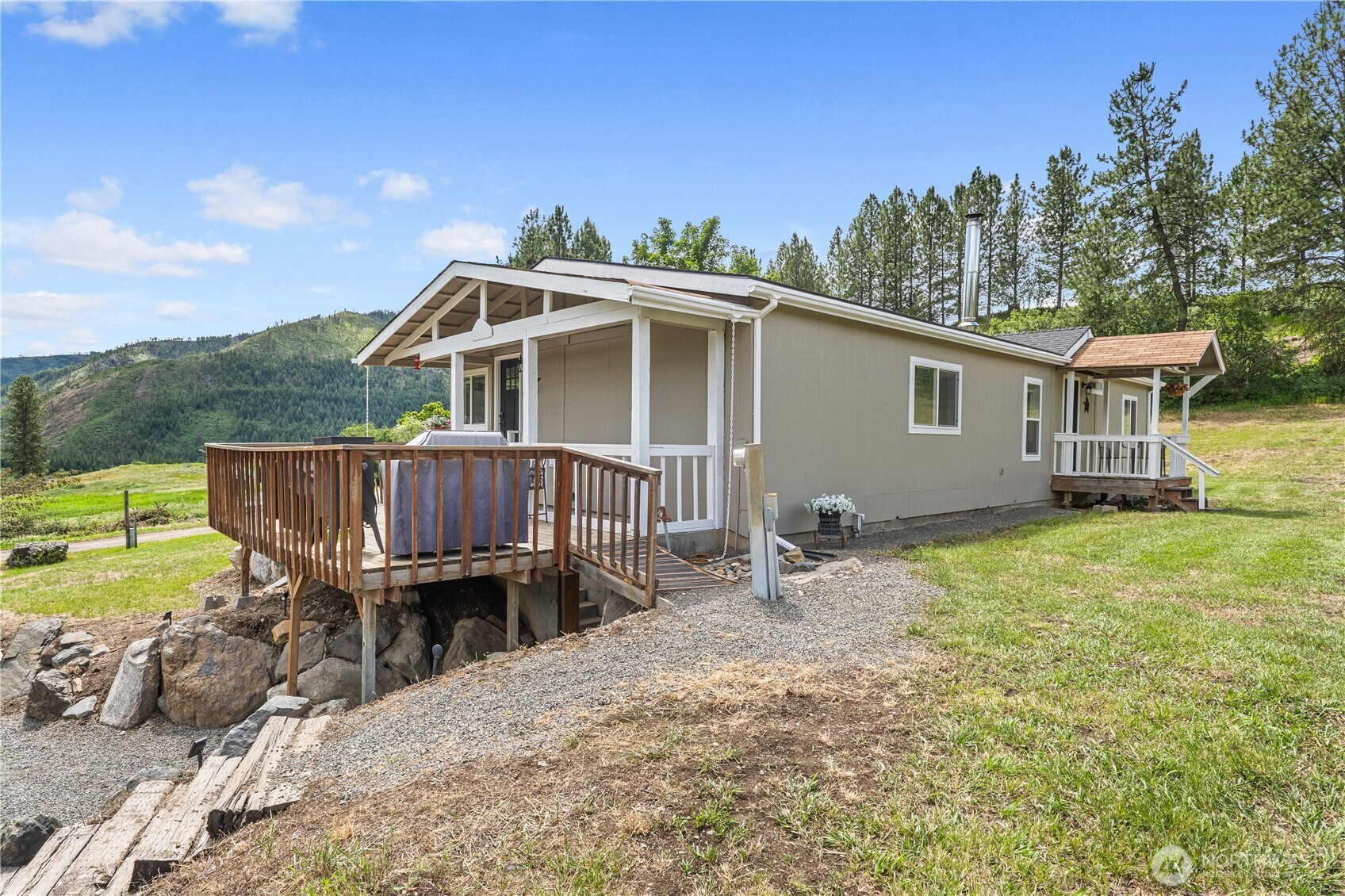 4562 Lessig Road A Property Photo 3