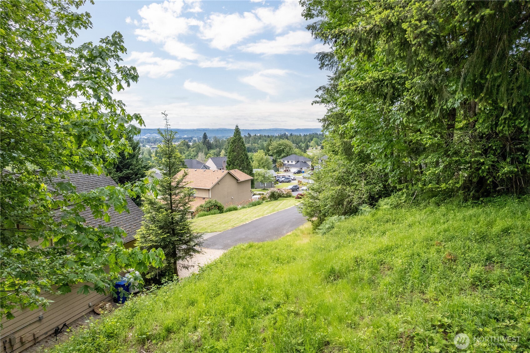 945 Edinburgh Court Property Photo 4