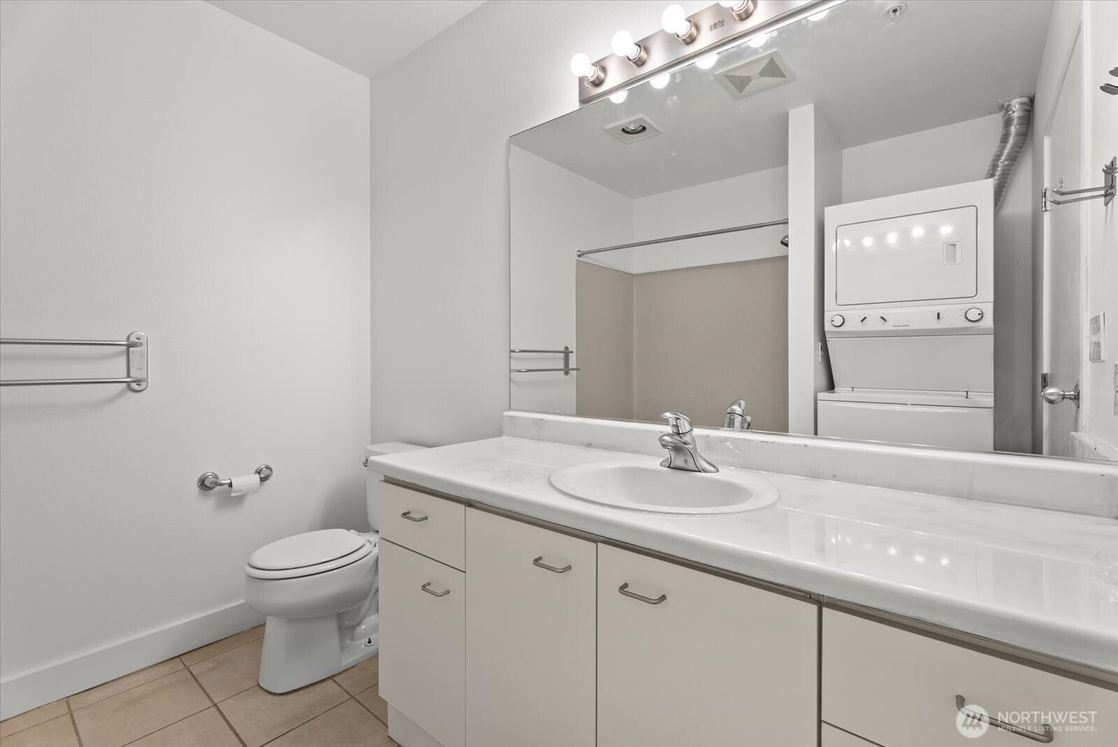 2440 Western Avenue 517 Property Photo 16