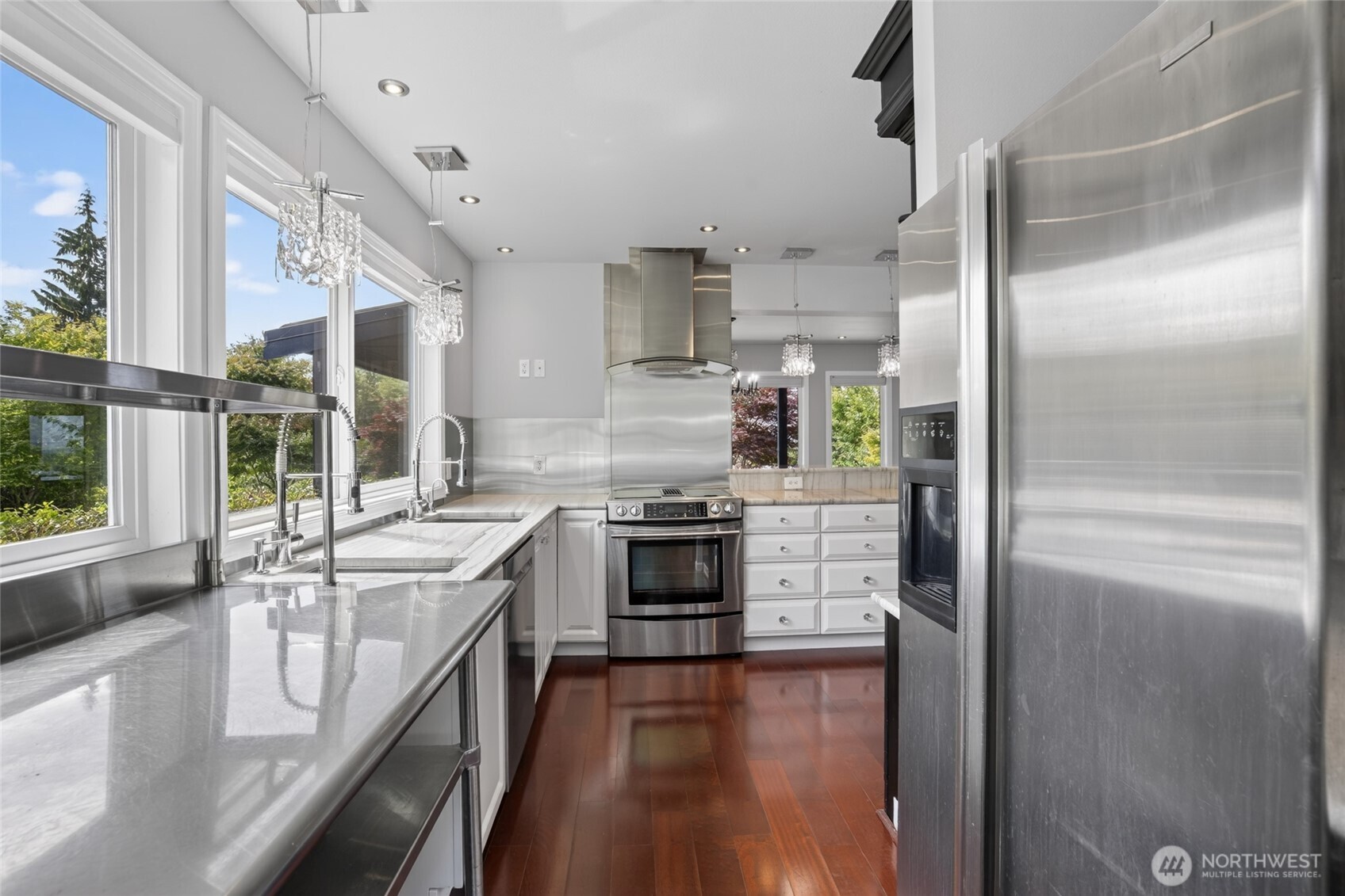 346 Lawrence Street Property Photo 6