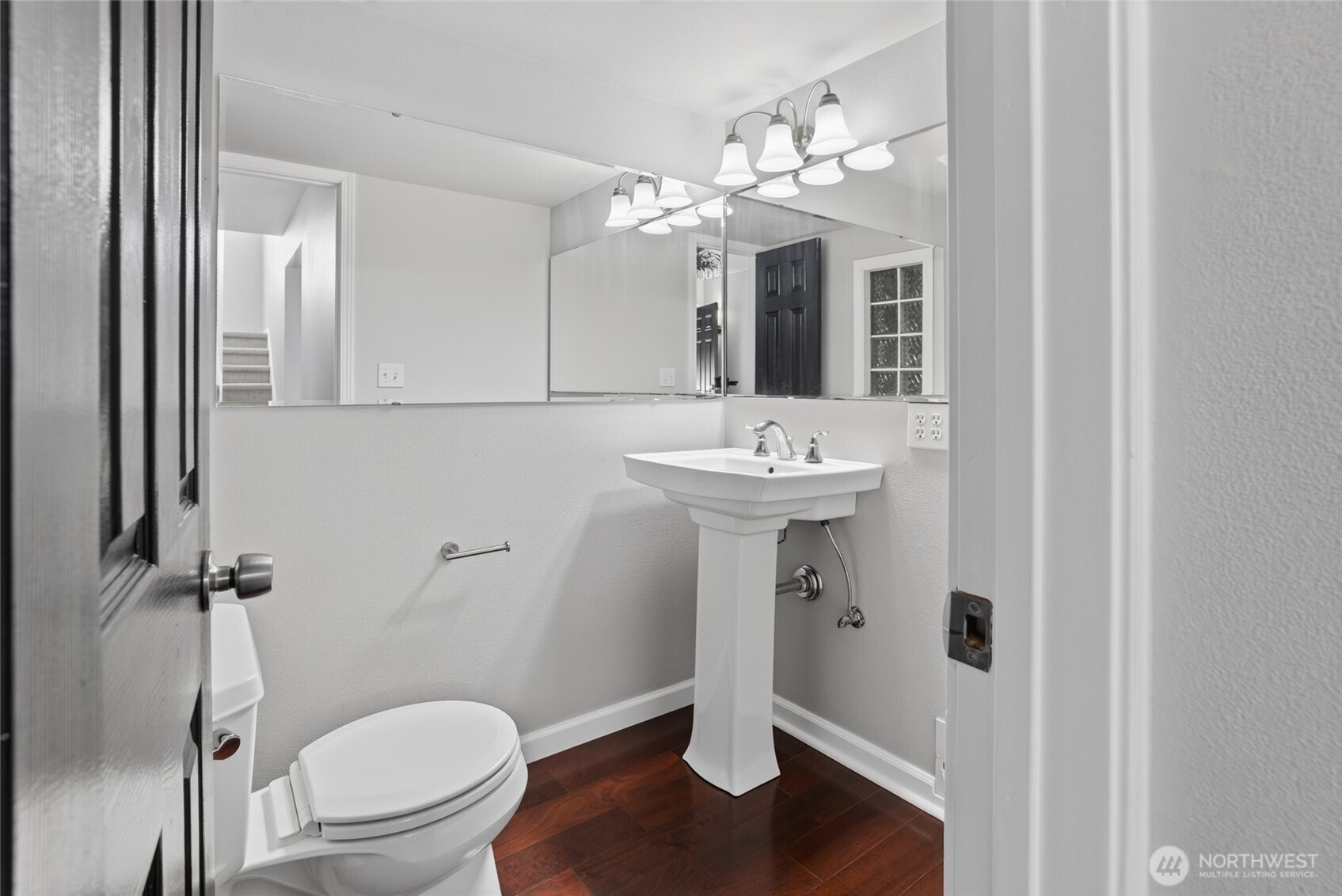 346 Lawrence Street Property Photo 11