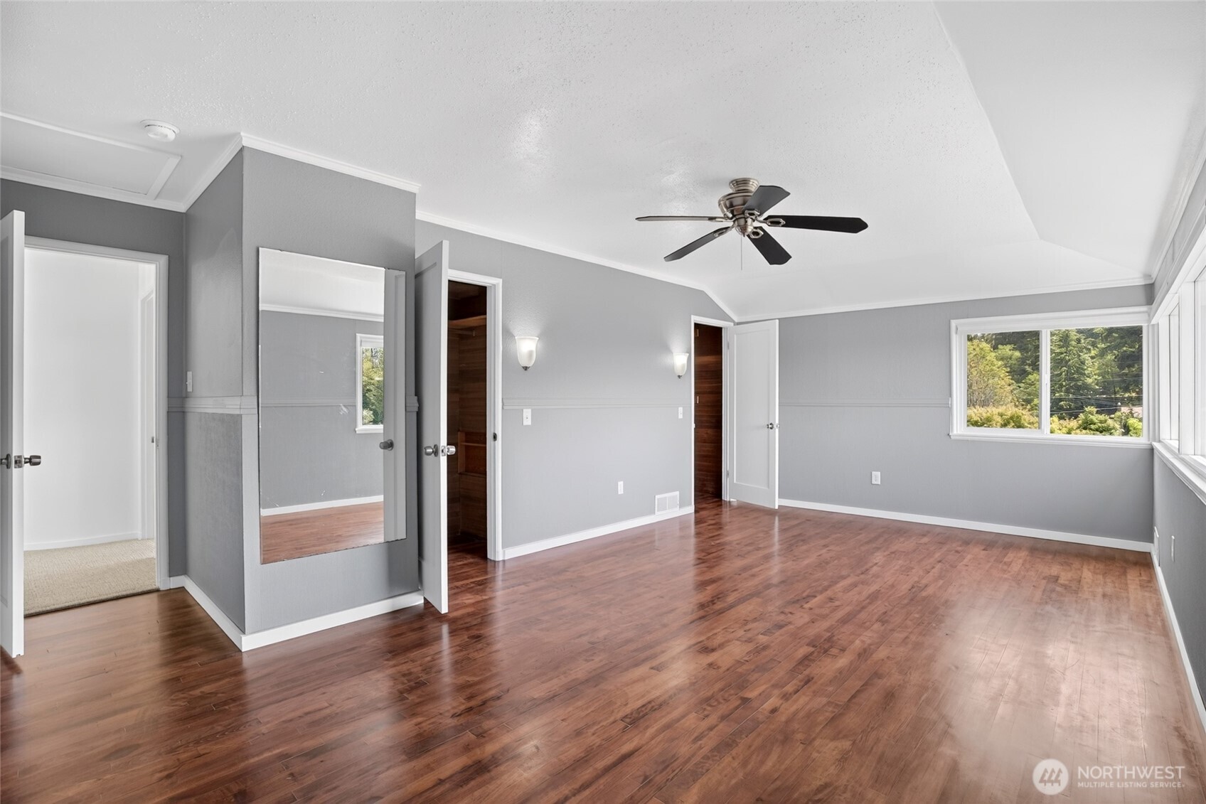 346 Lawrence Street Property Photo 23