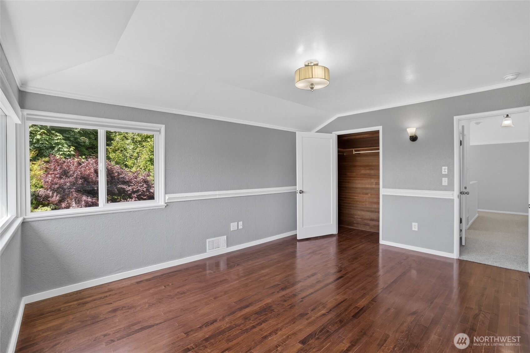 346 Lawrence Street Property Photo 26