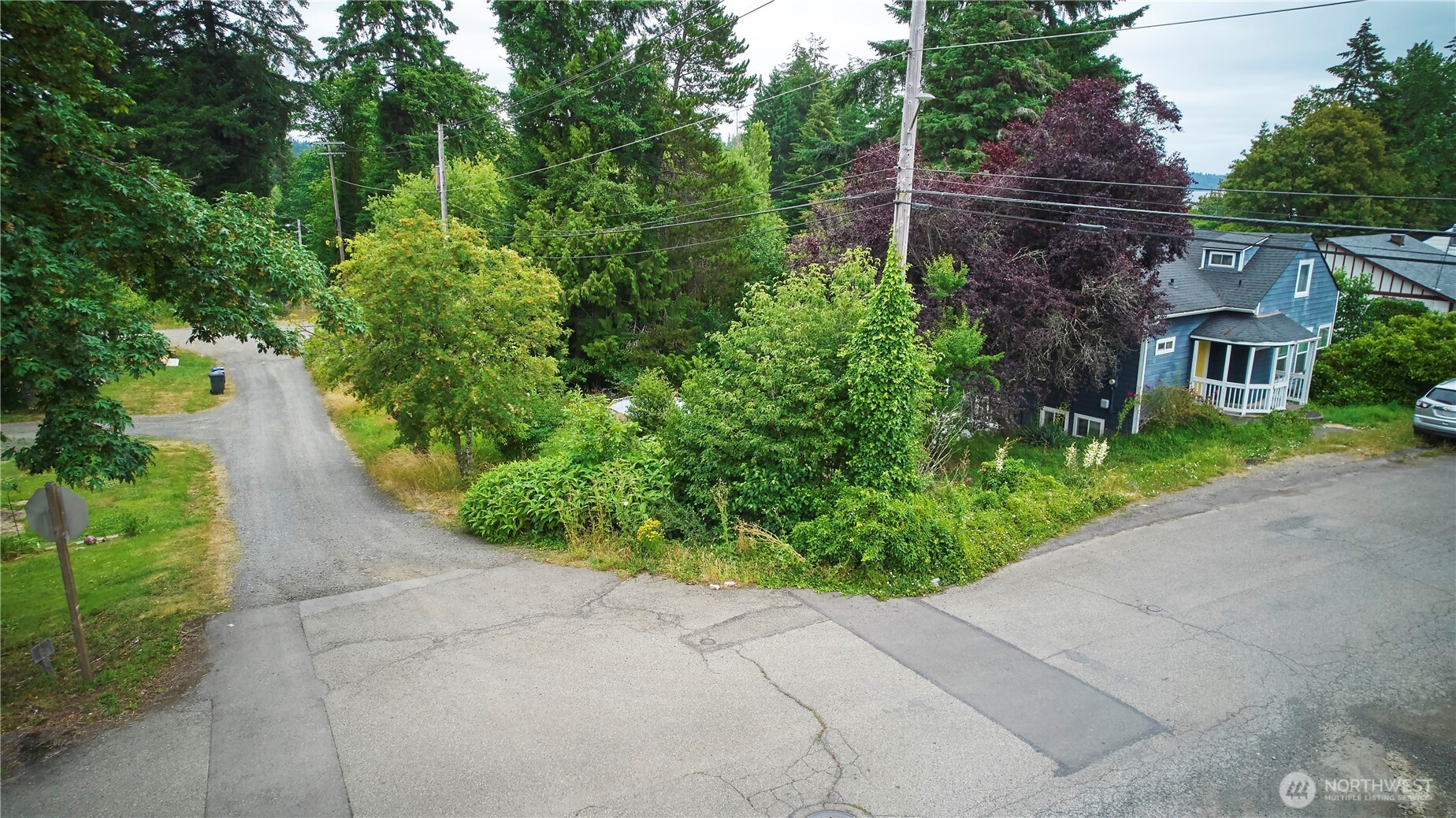 2 Xx Euclid Avenue Property Photo 2