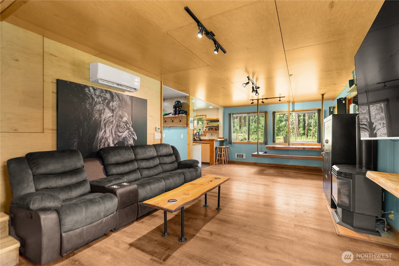43 Davelaar Drive Property Photo 11