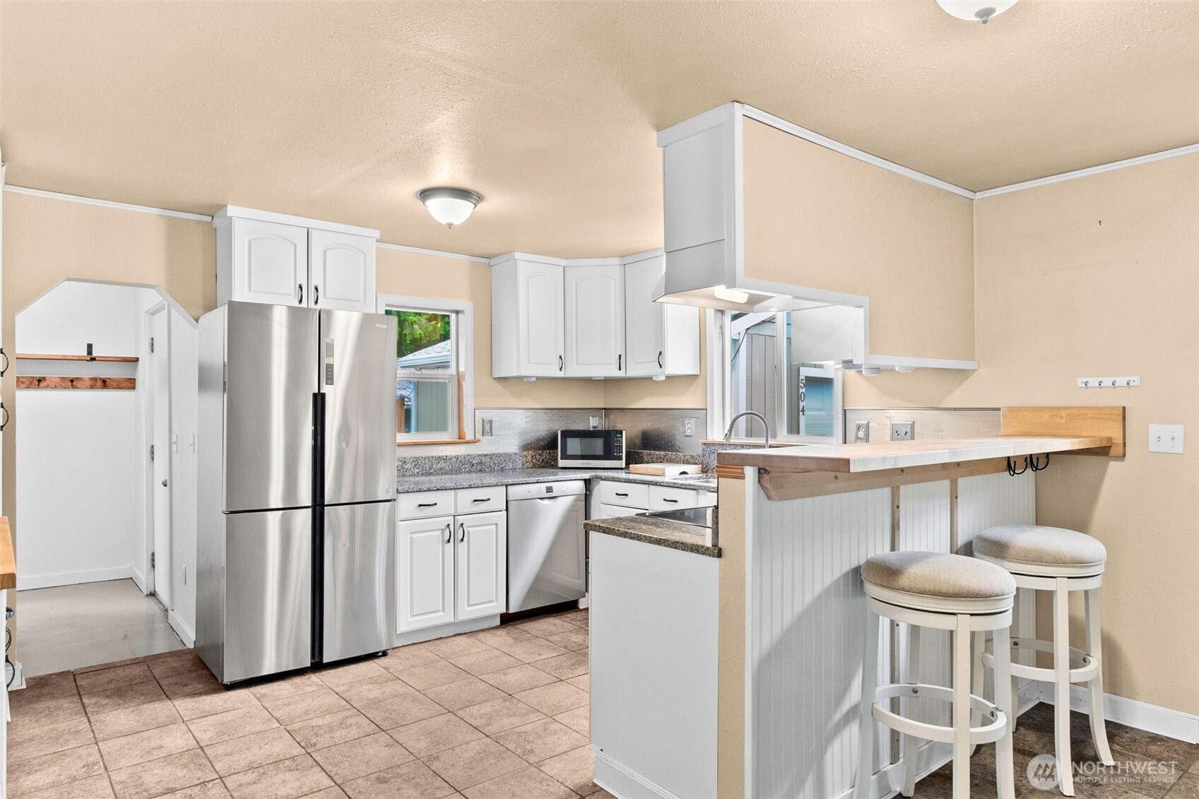 504 G Street Property Photo 4