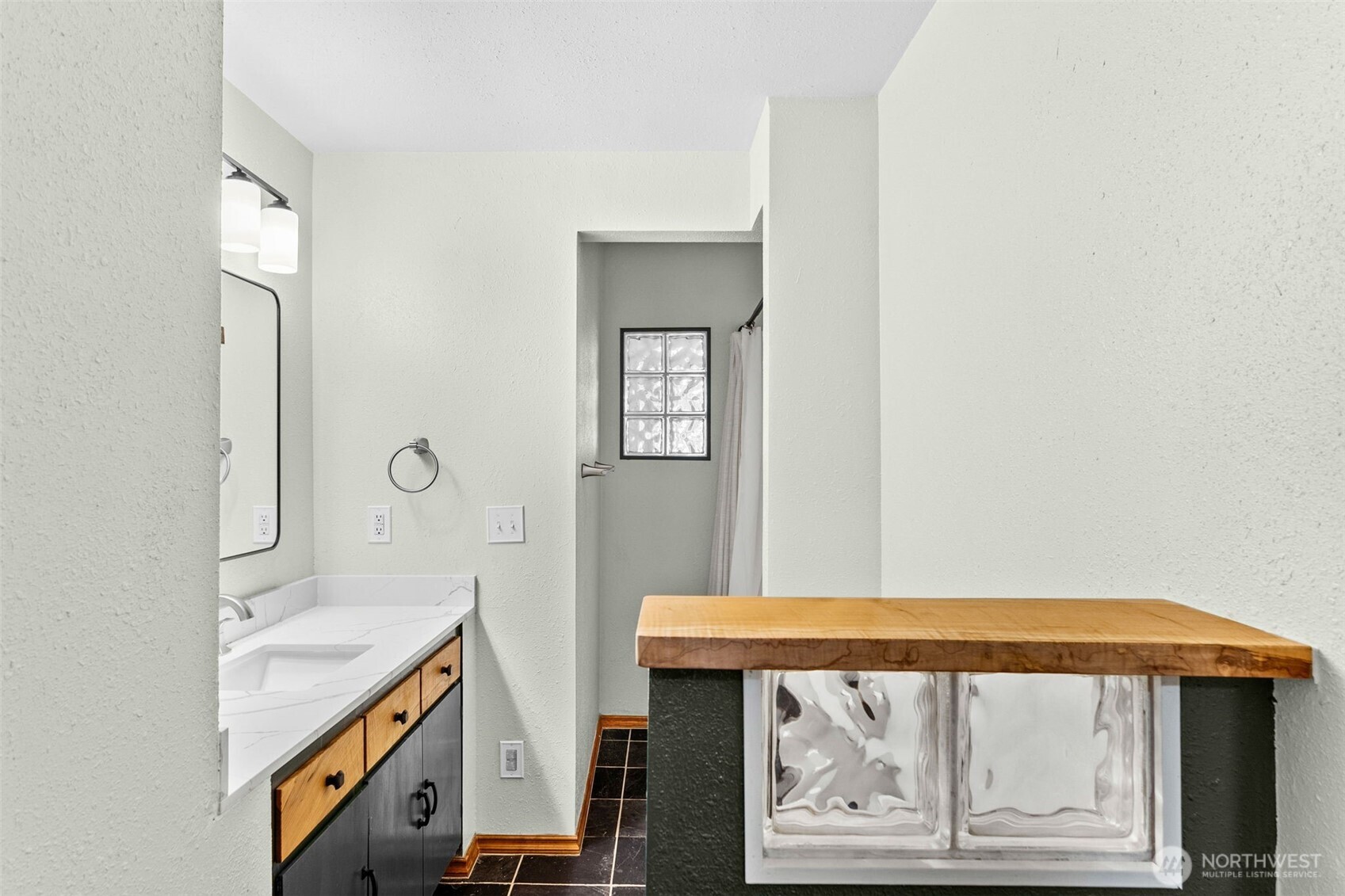 504 G Street Property Photo 22