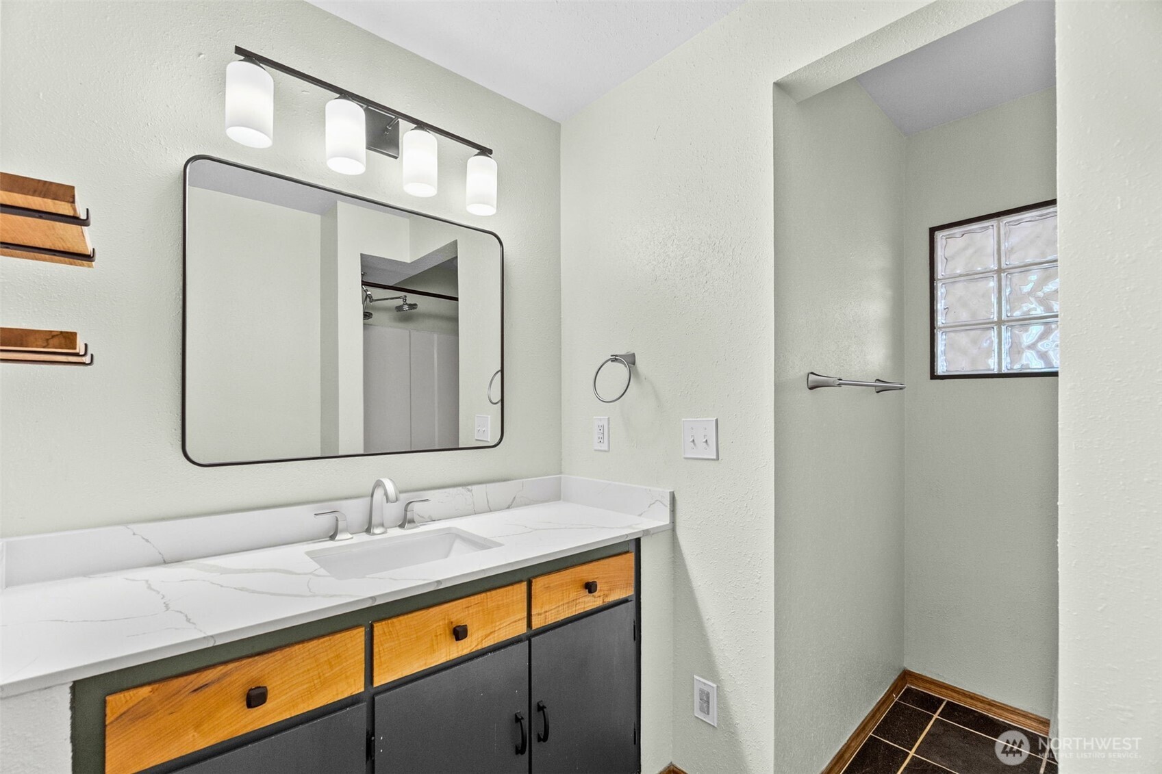 504 G Street Property Photo 23