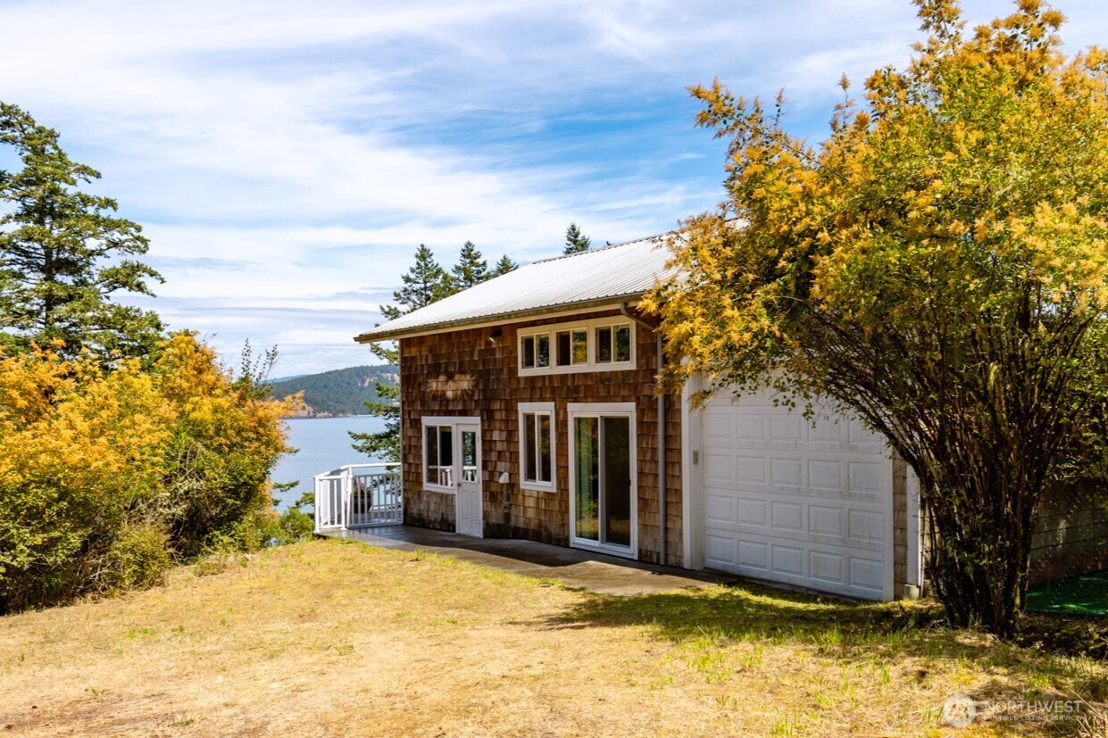 437 Sunrise Road Property Photo 1