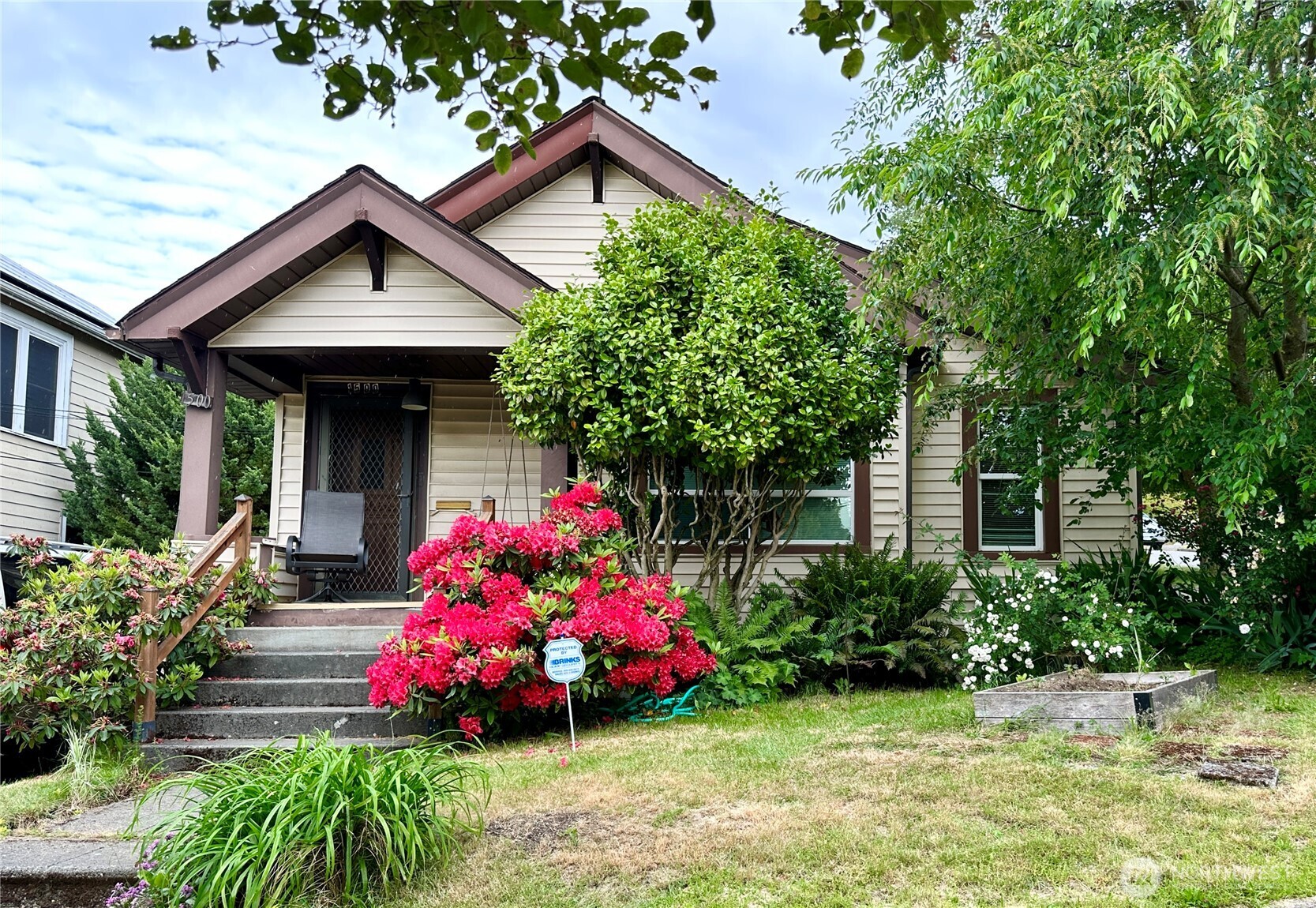 1500 31st Avenue Property Photo 2