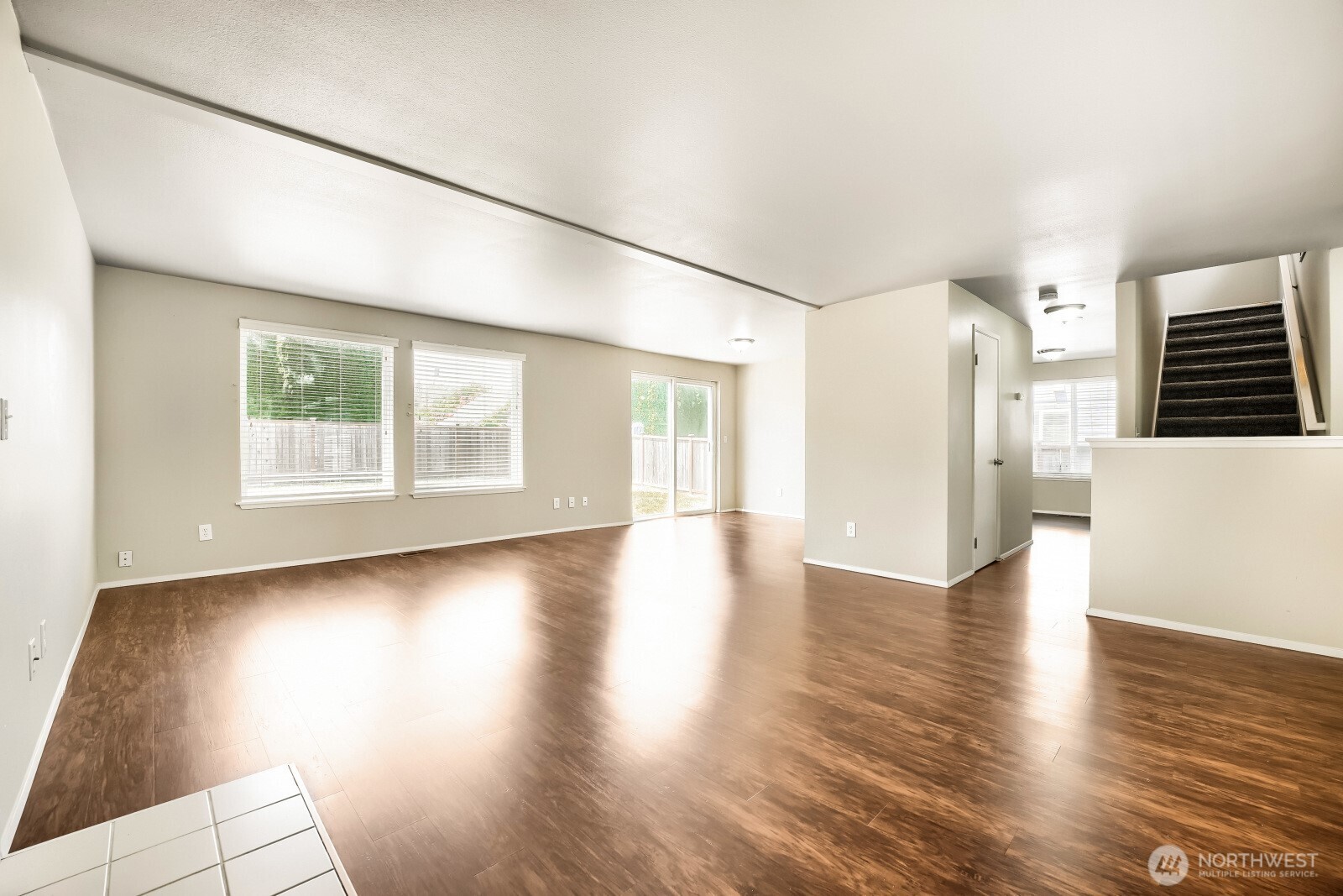 4206 N Pearl Street Property Photo 6