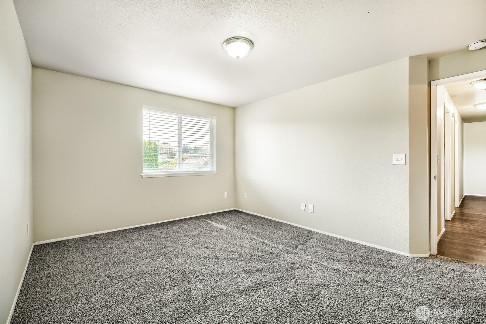 4206 N Pearl Street Property Photo 12