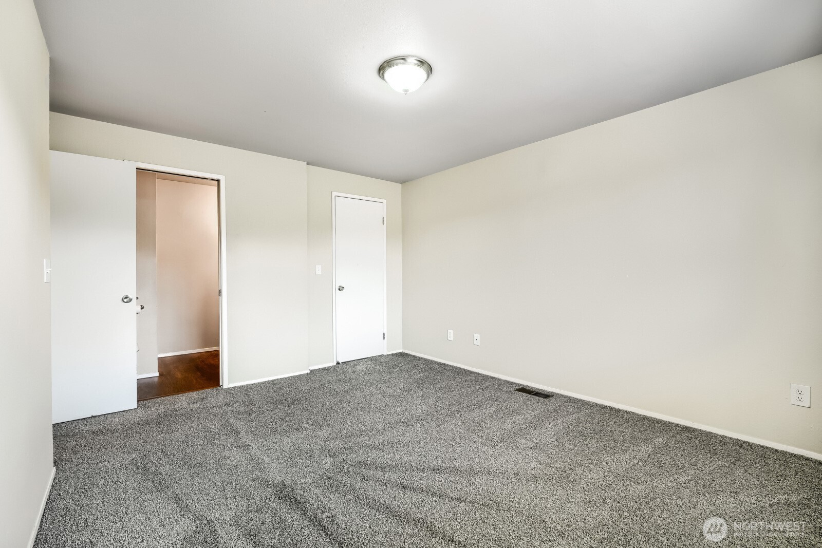 4206 N Pearl Street Property Photo 13