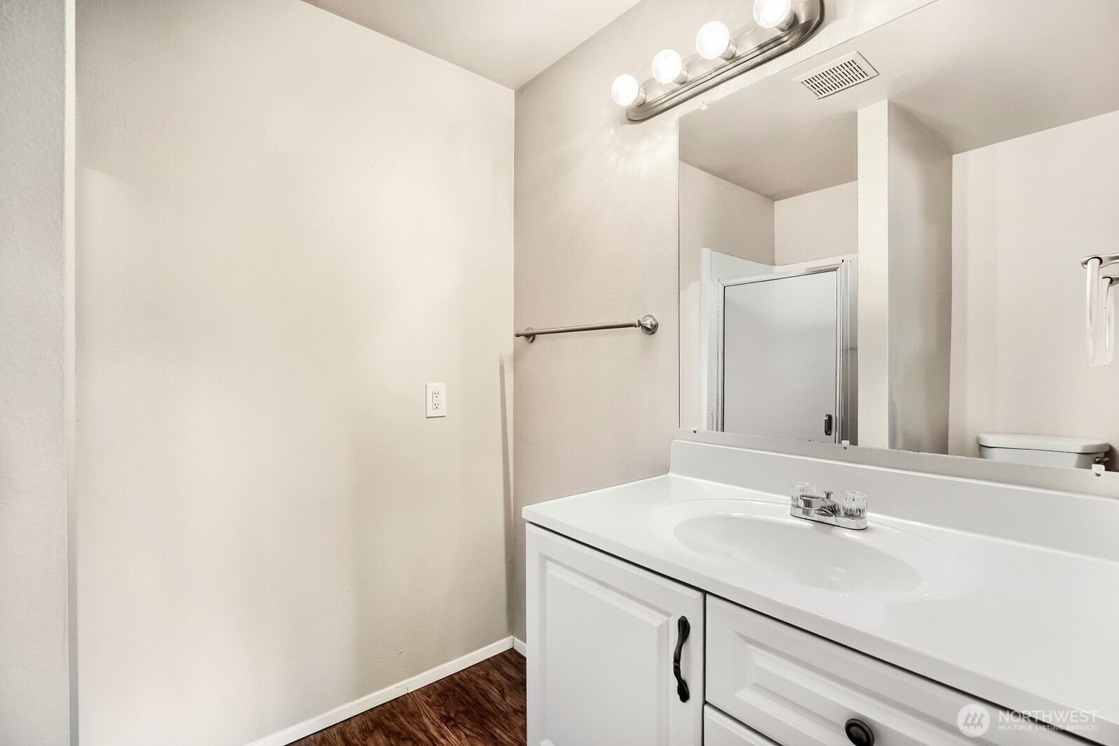 4206 N Pearl Street Property Photo 14