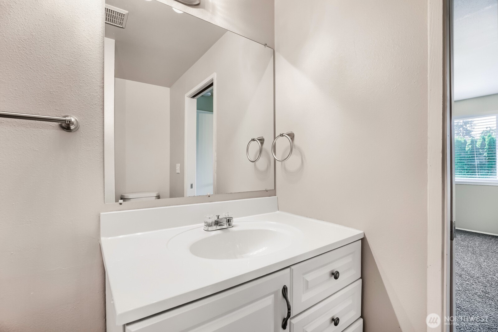 4206 N Pearl Street Property Photo 15