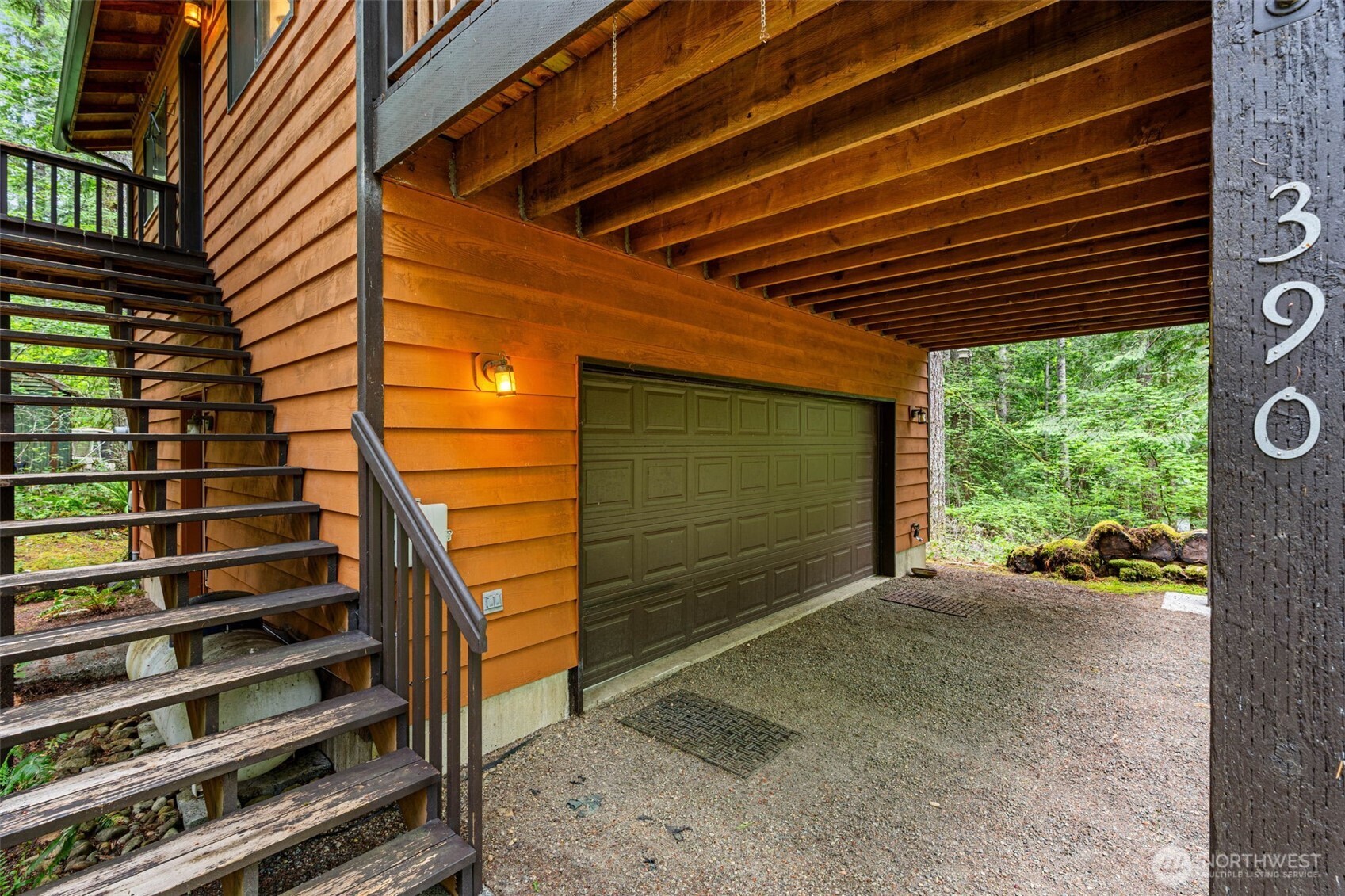 390 N Potlatch Property Photo 5