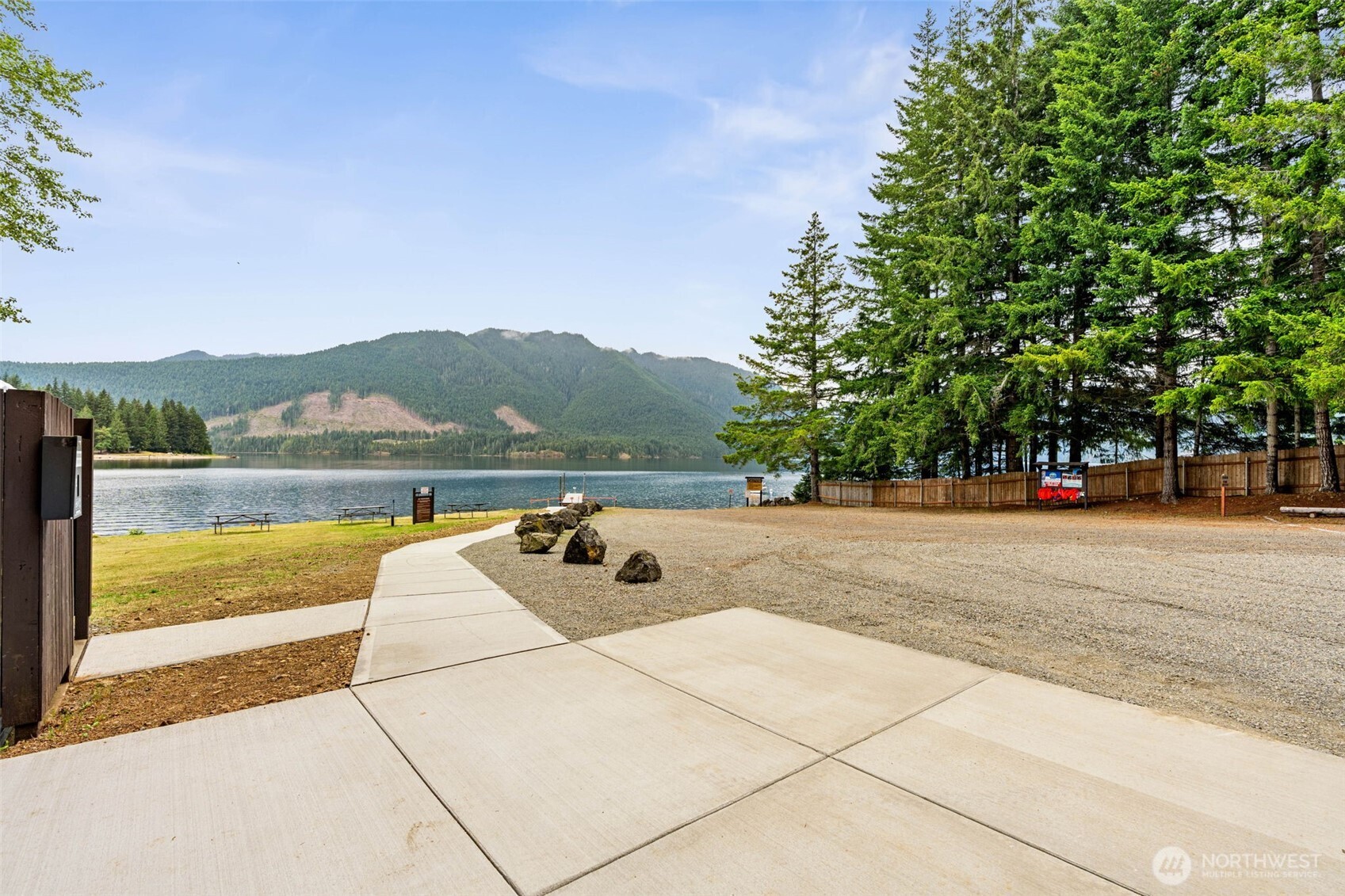 390 N Potlatch Property Photo 31