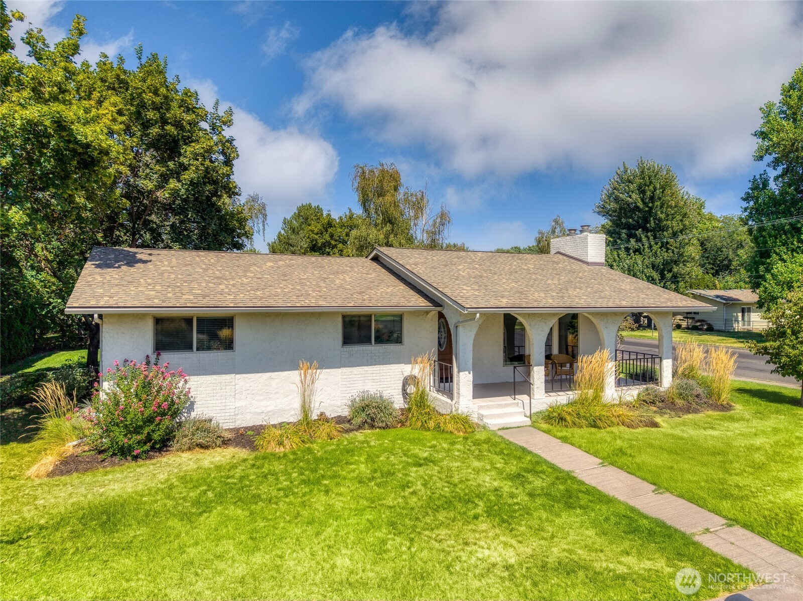 885 E Tietan Property Photo 1