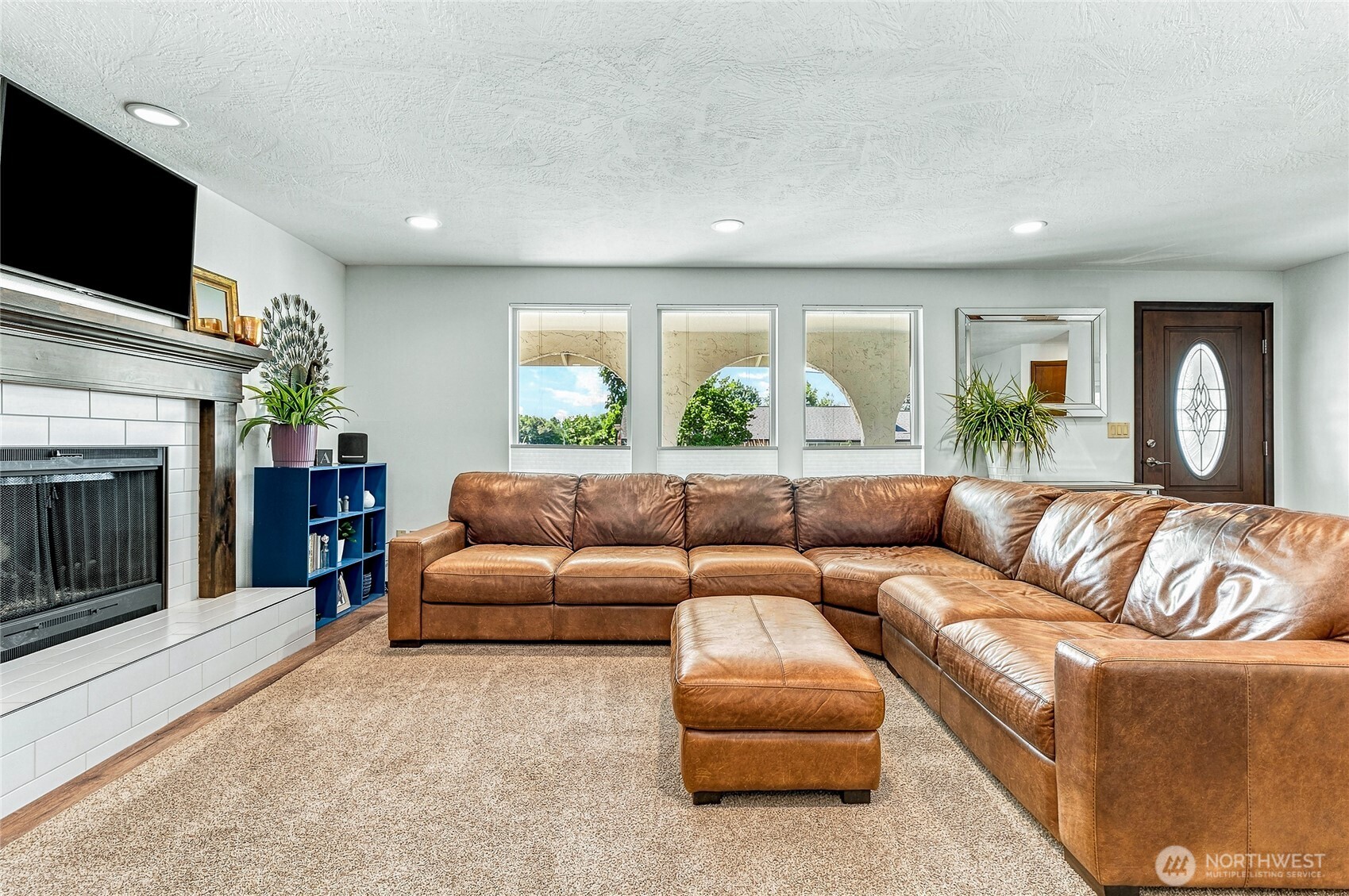 885 E Tietan Property Photo 7